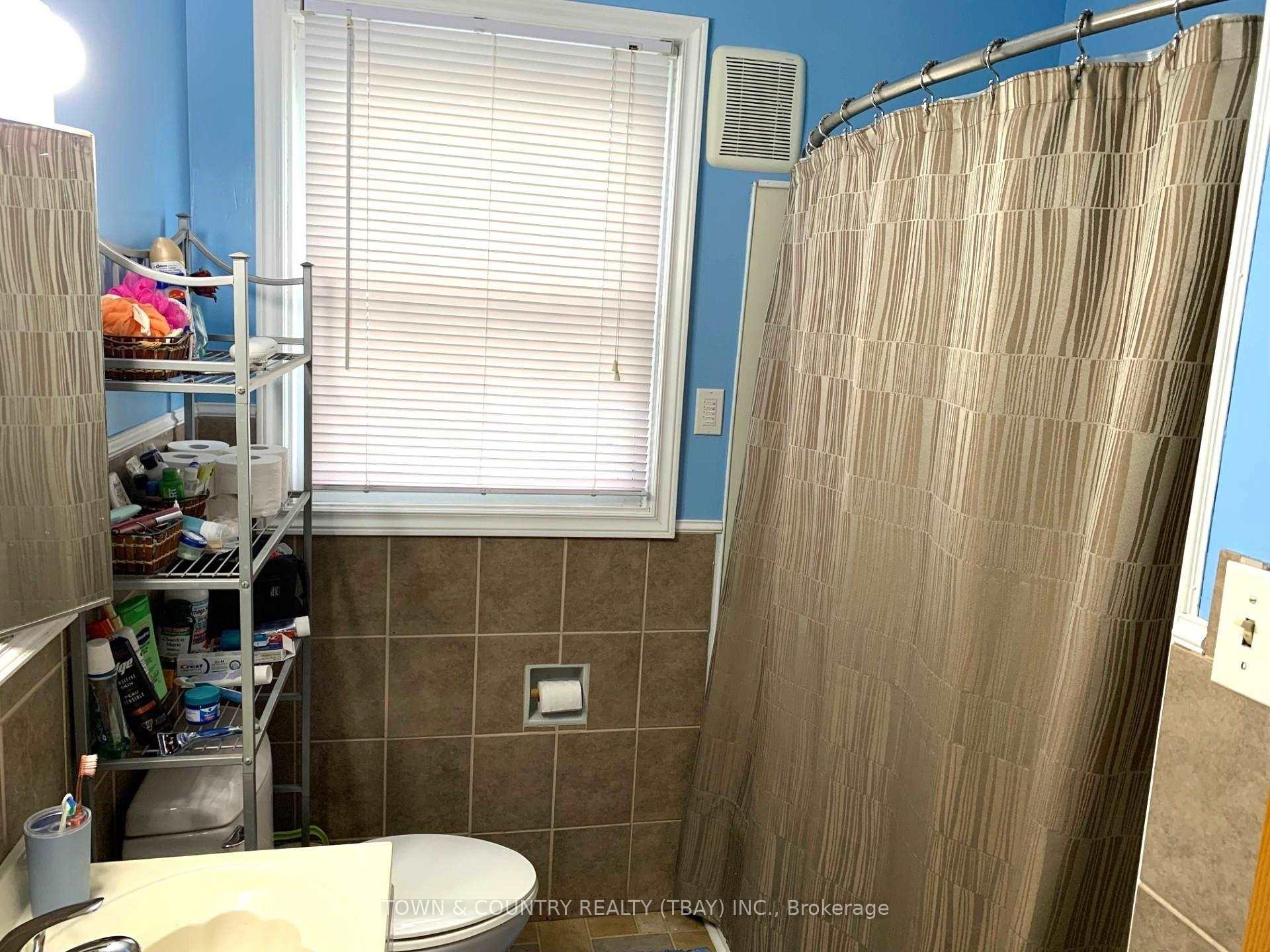 Photo 7 of 456 James St S, Thunder Bay, Green Acres — HOMEH