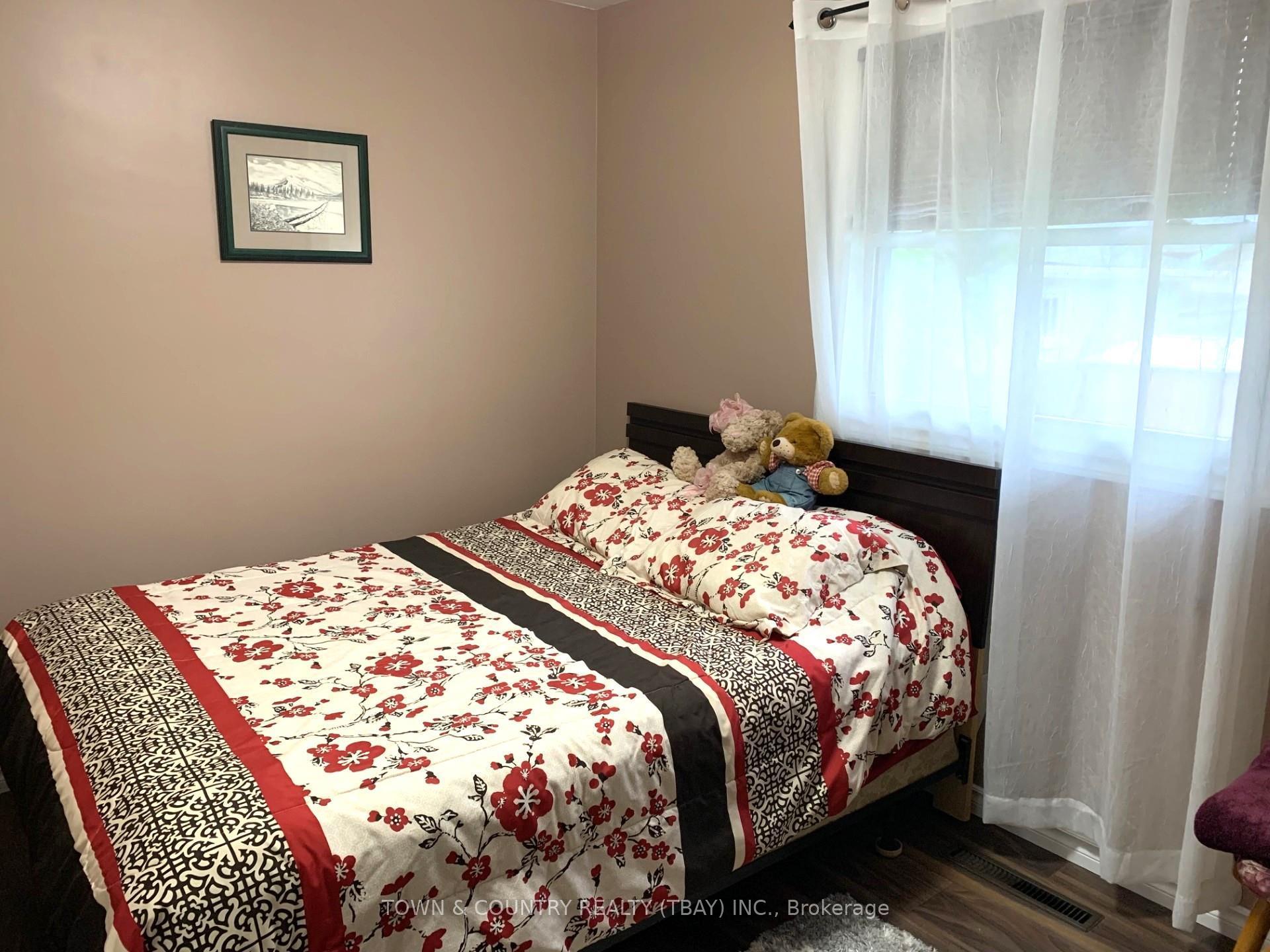 Photo 9 of 456 James St S, Thunder Bay, Green Acres — HOMEH