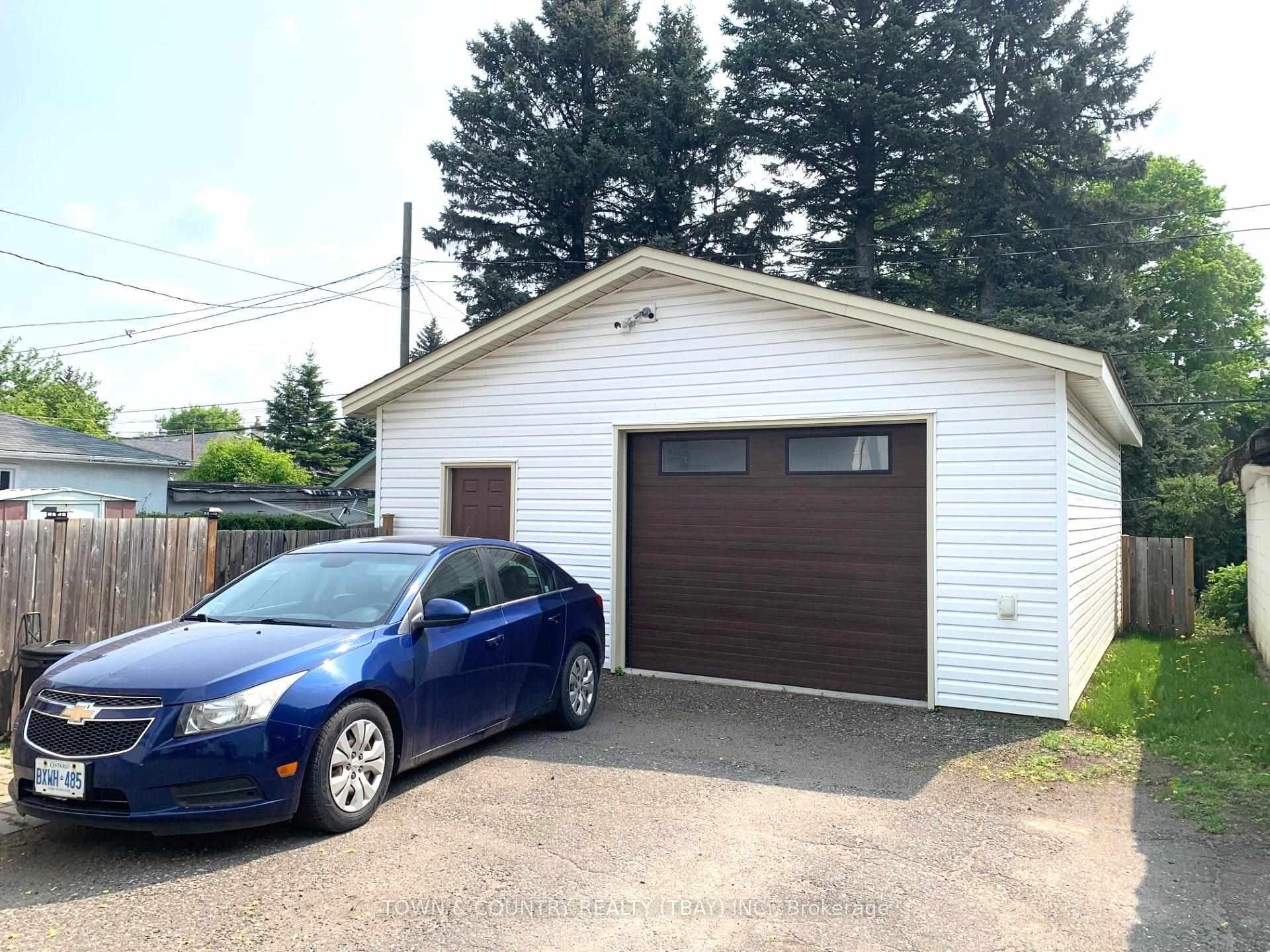 Photo 15 of 456 James St S, Thunder Bay, Green Acres — HOMEH