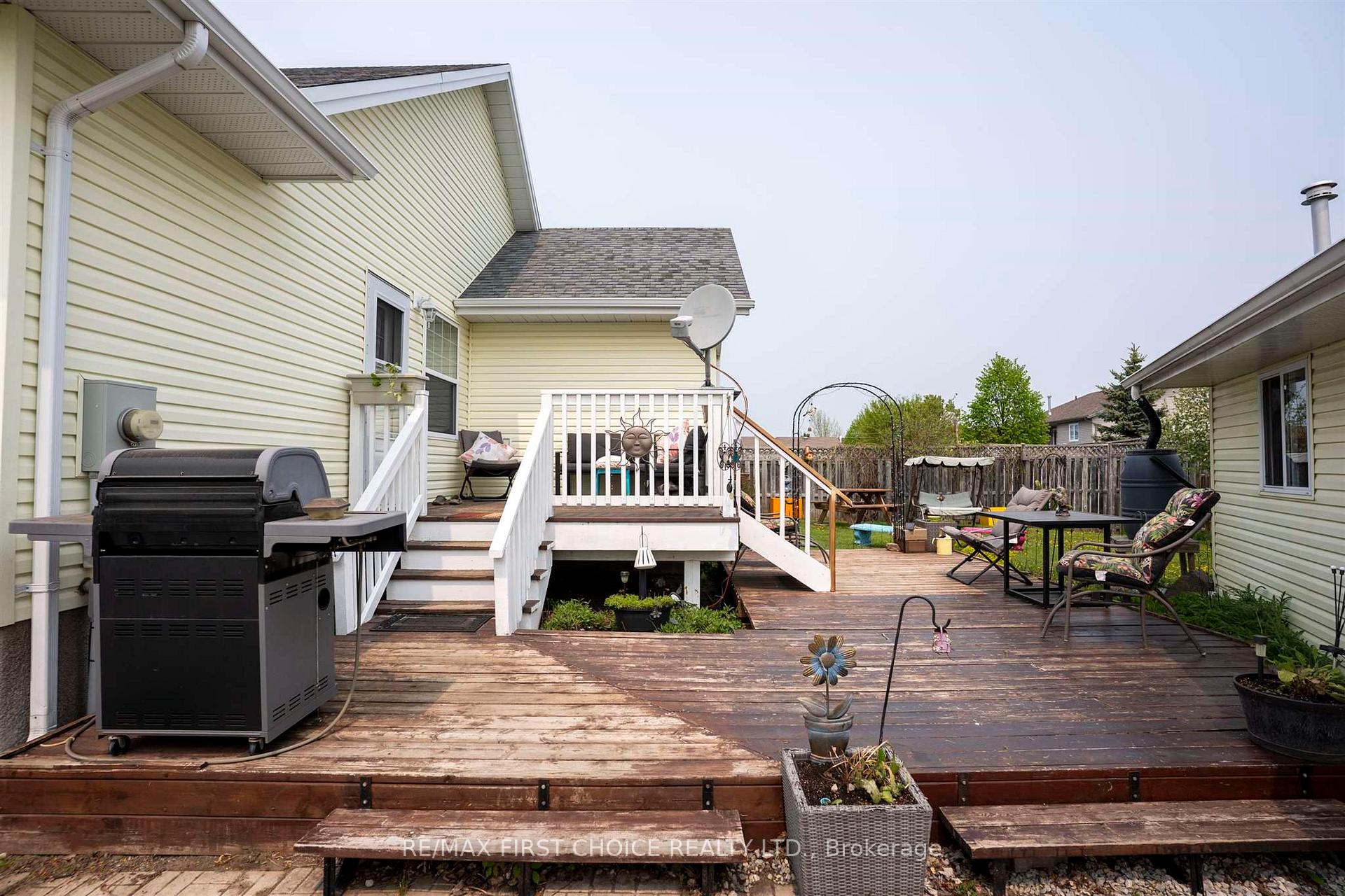 Photo 6 of 301 Caribou Crescent, Thunder Bay, Parkdale — HOMEH
