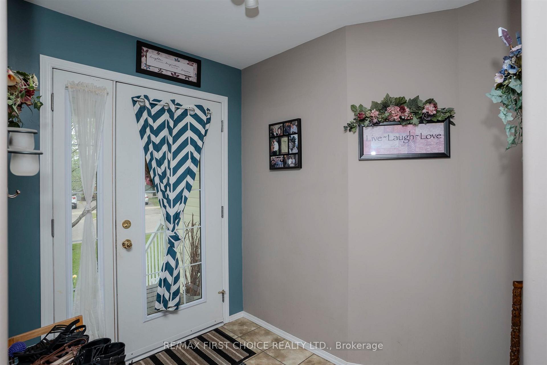 Photo 14 of 301 Caribou Crescent, Thunder Bay, Parkdale — HOMEH