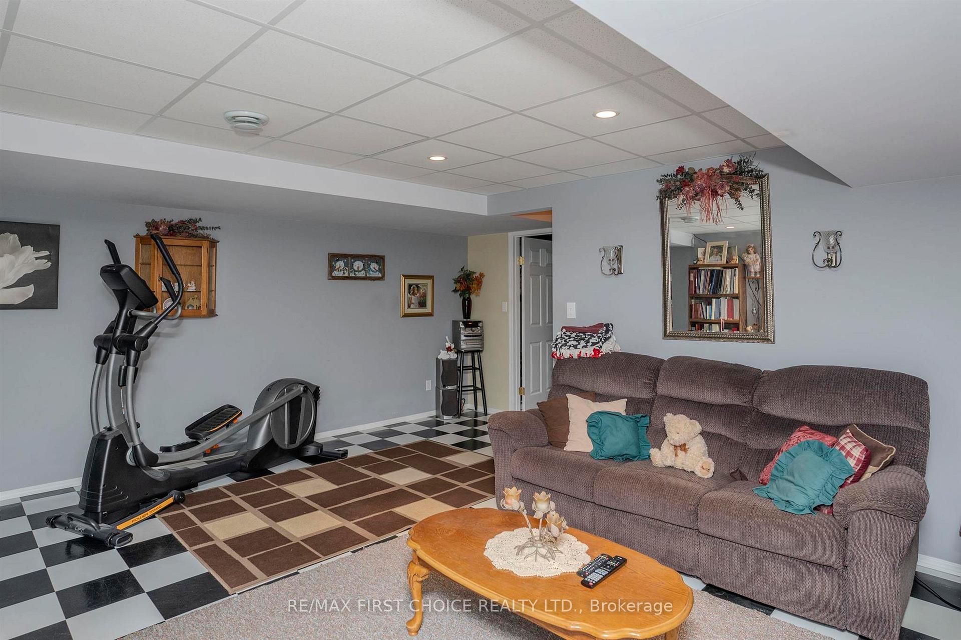 Photo 38 of 301 Caribou Crescent, Thunder Bay, Parkdale — HOMEH