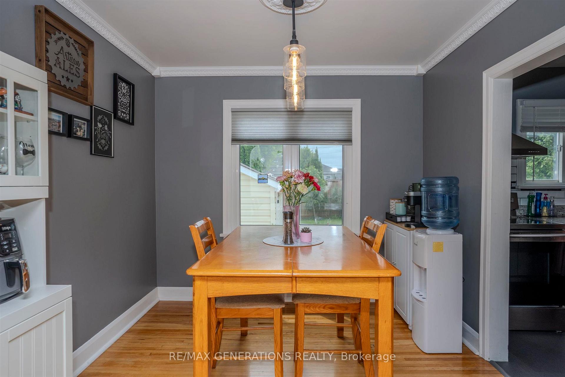Photo 6 of 2024 Hamilton Avenue, Thunder Bay, Hyde Park — HOMEH