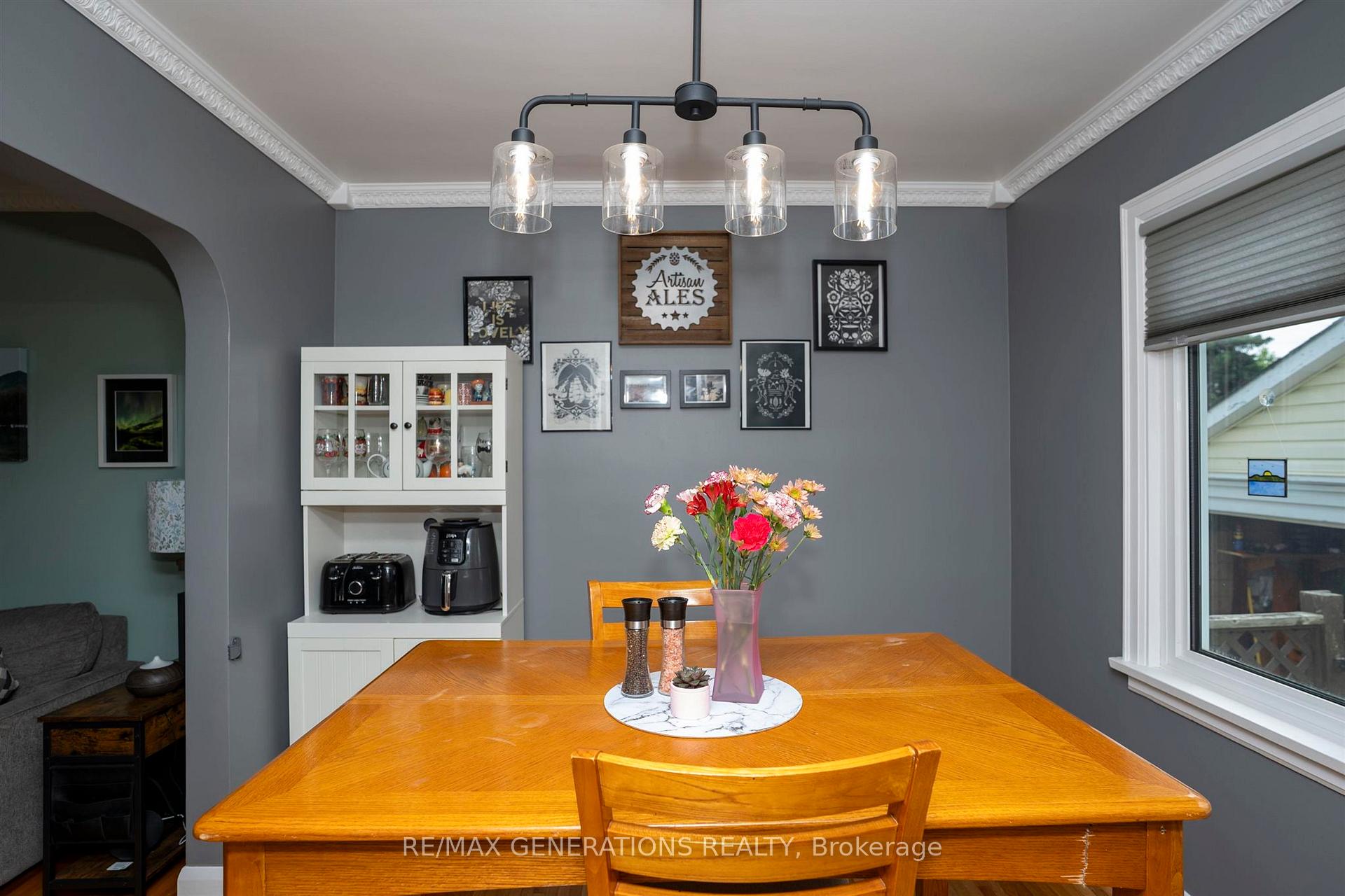 Photo 7 of 2024 Hamilton Avenue, Thunder Bay, Hyde Park — HOMEH