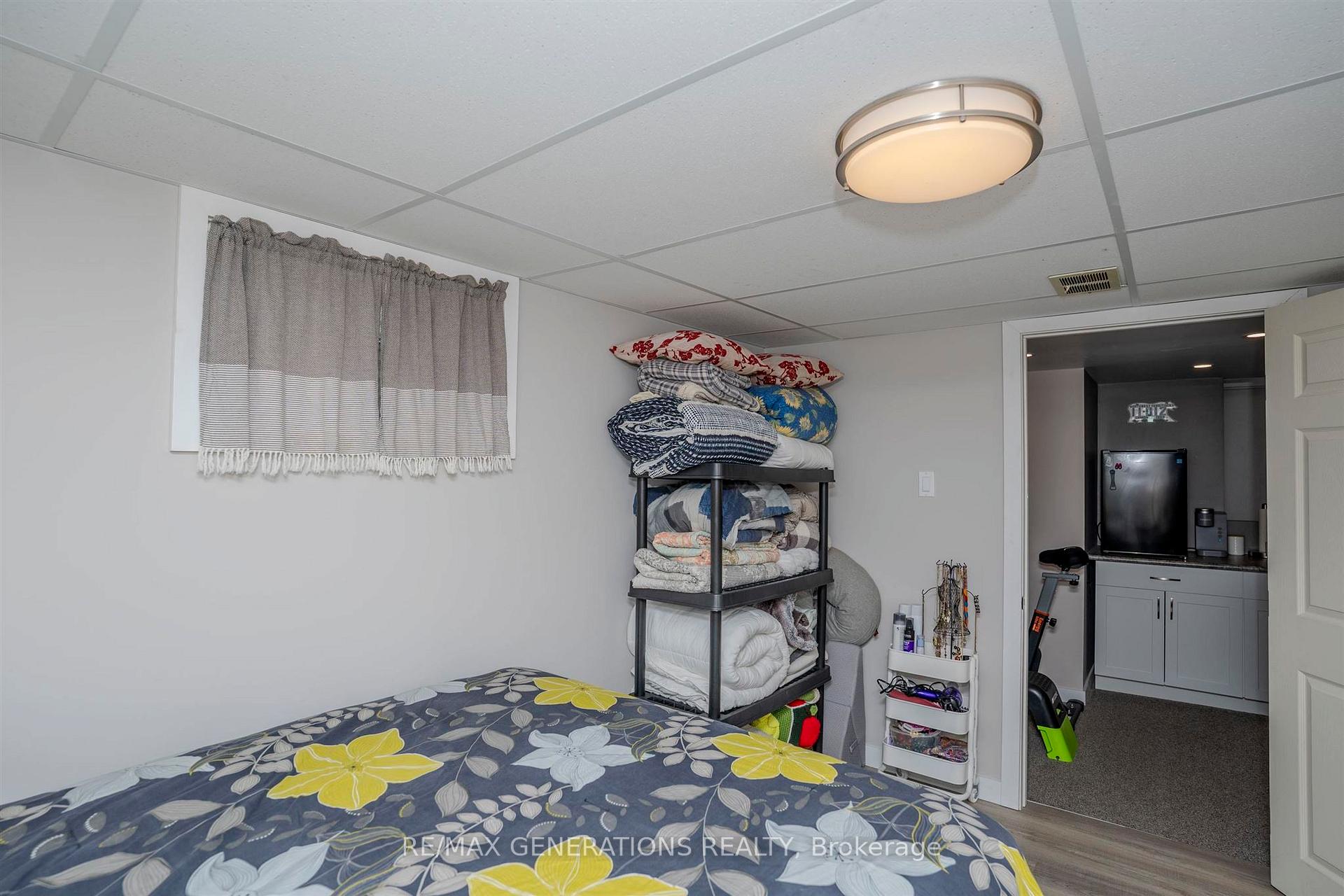 Photo 20 of 2024 Hamilton Avenue, Thunder Bay, Hyde Park — HOMEH