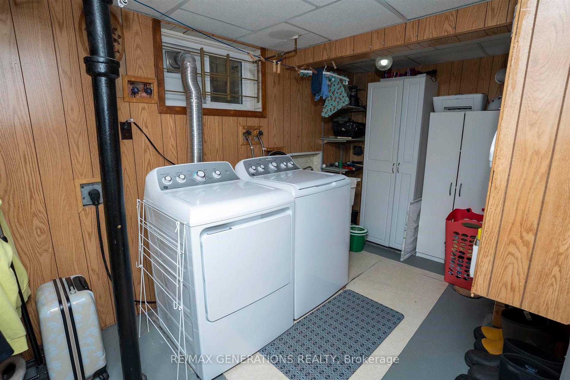 Photo 25 of 2024 Hamilton Avenue, Thunder Bay, Hyde Park — HOMEH