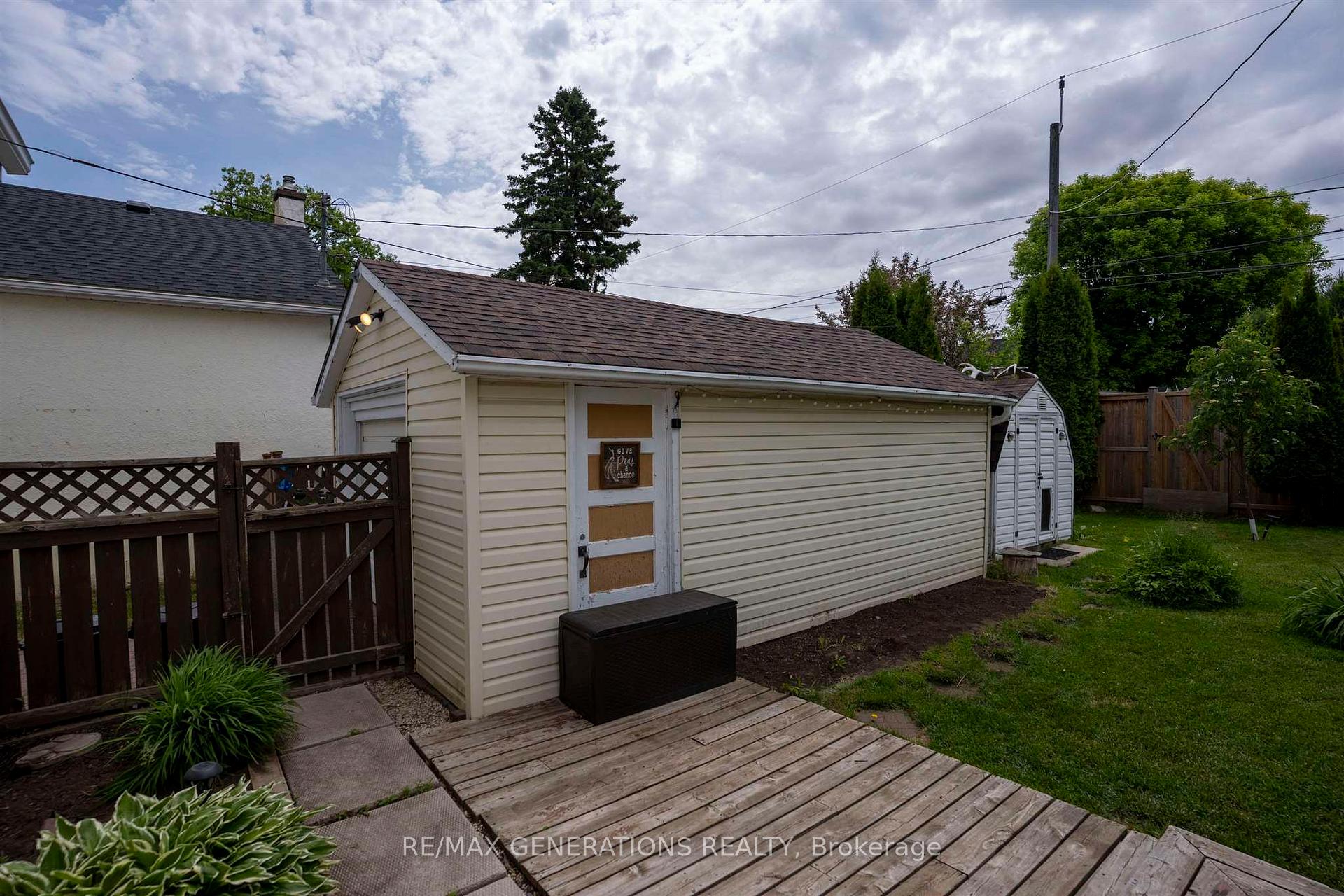 Photo 29 of 2024 Hamilton Avenue, Thunder Bay, Hyde Park — HOMEH