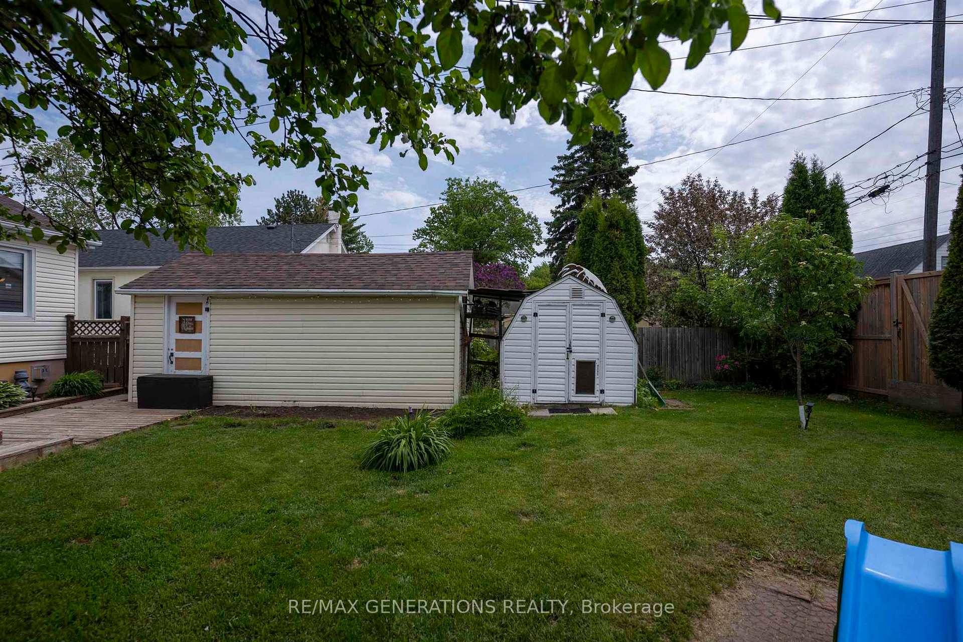 Photo 31 of 2024 Hamilton Avenue, Thunder Bay, Hyde Park — HOMEH