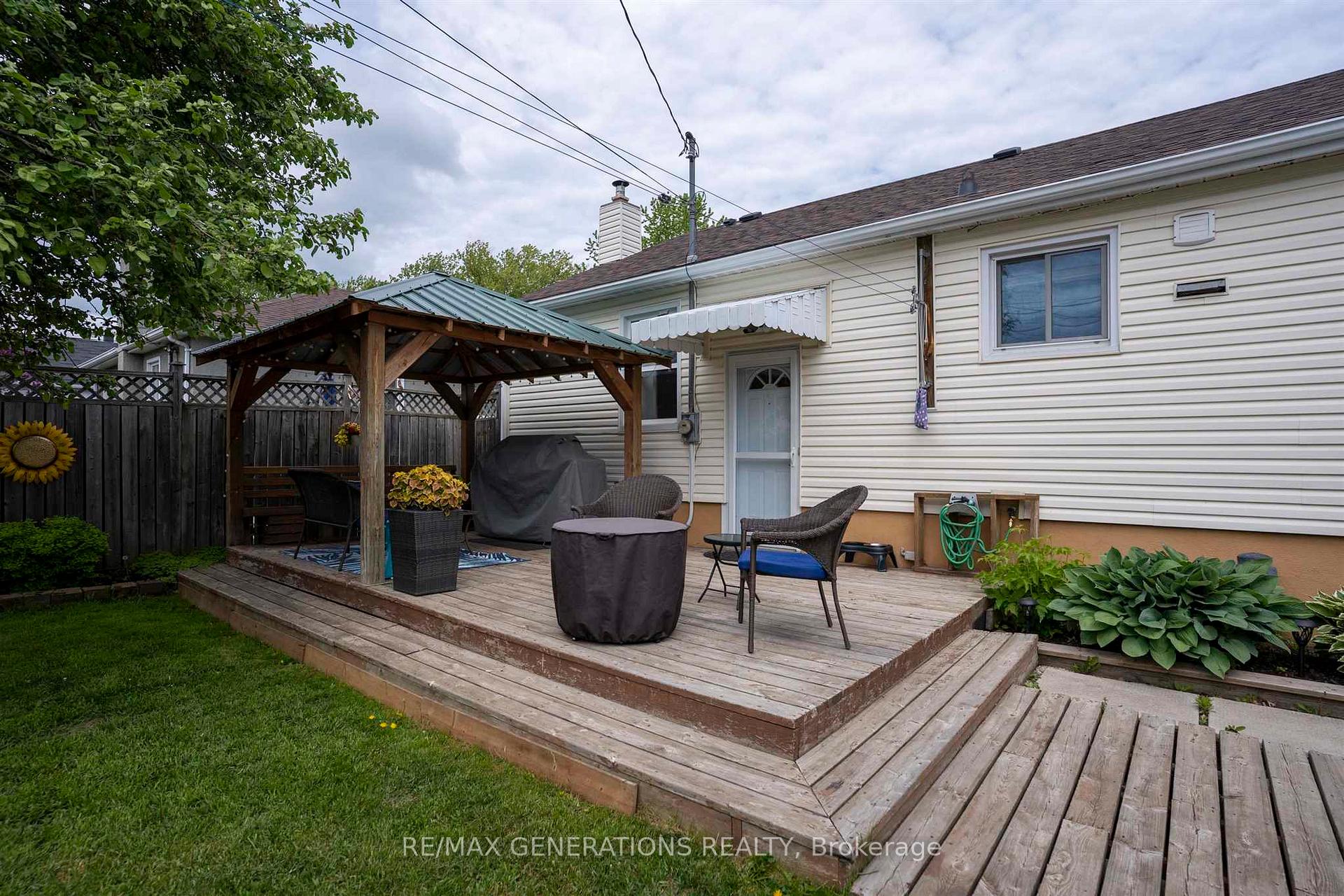 Photo 33 of 2024 Hamilton Avenue, Thunder Bay, Hyde Park — HOMEH
