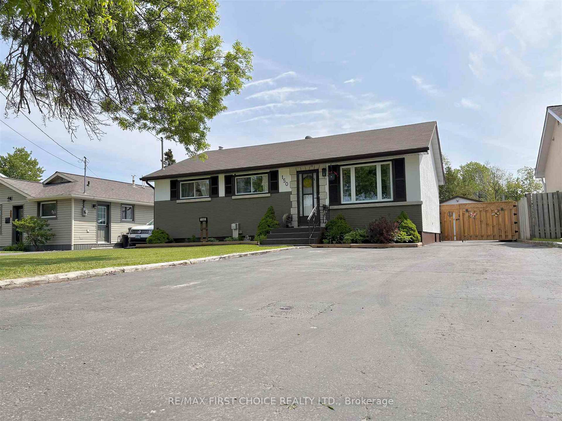 Photo 1 of 150 Penfold Street N, Thunder Bay, Shuniah — HOMEH