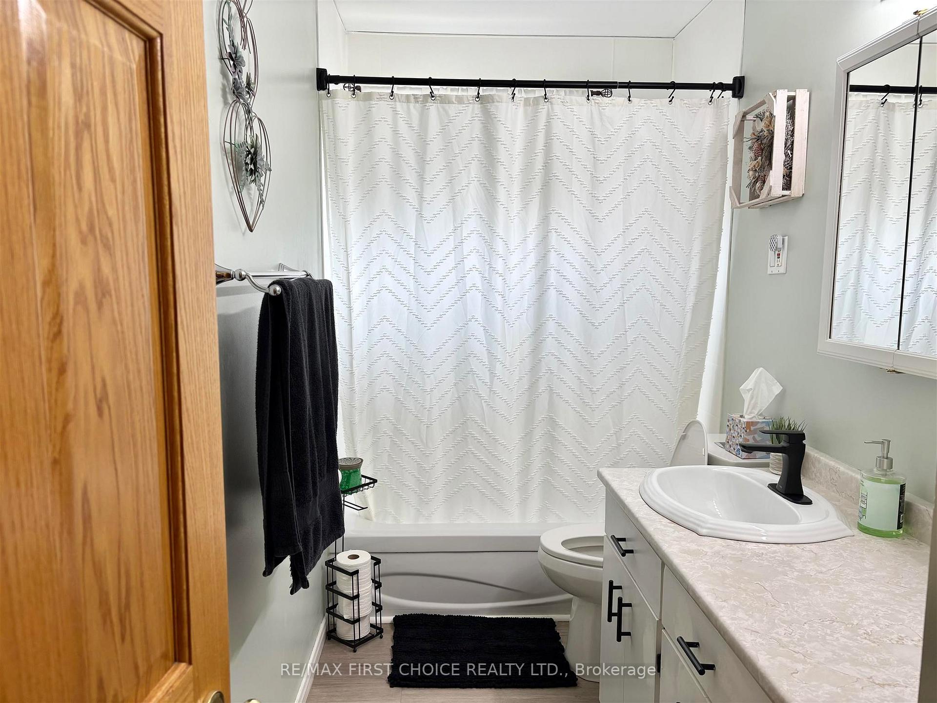 Photo 10 of 150 Penfold Street N, Thunder Bay, Shuniah — HOMEH