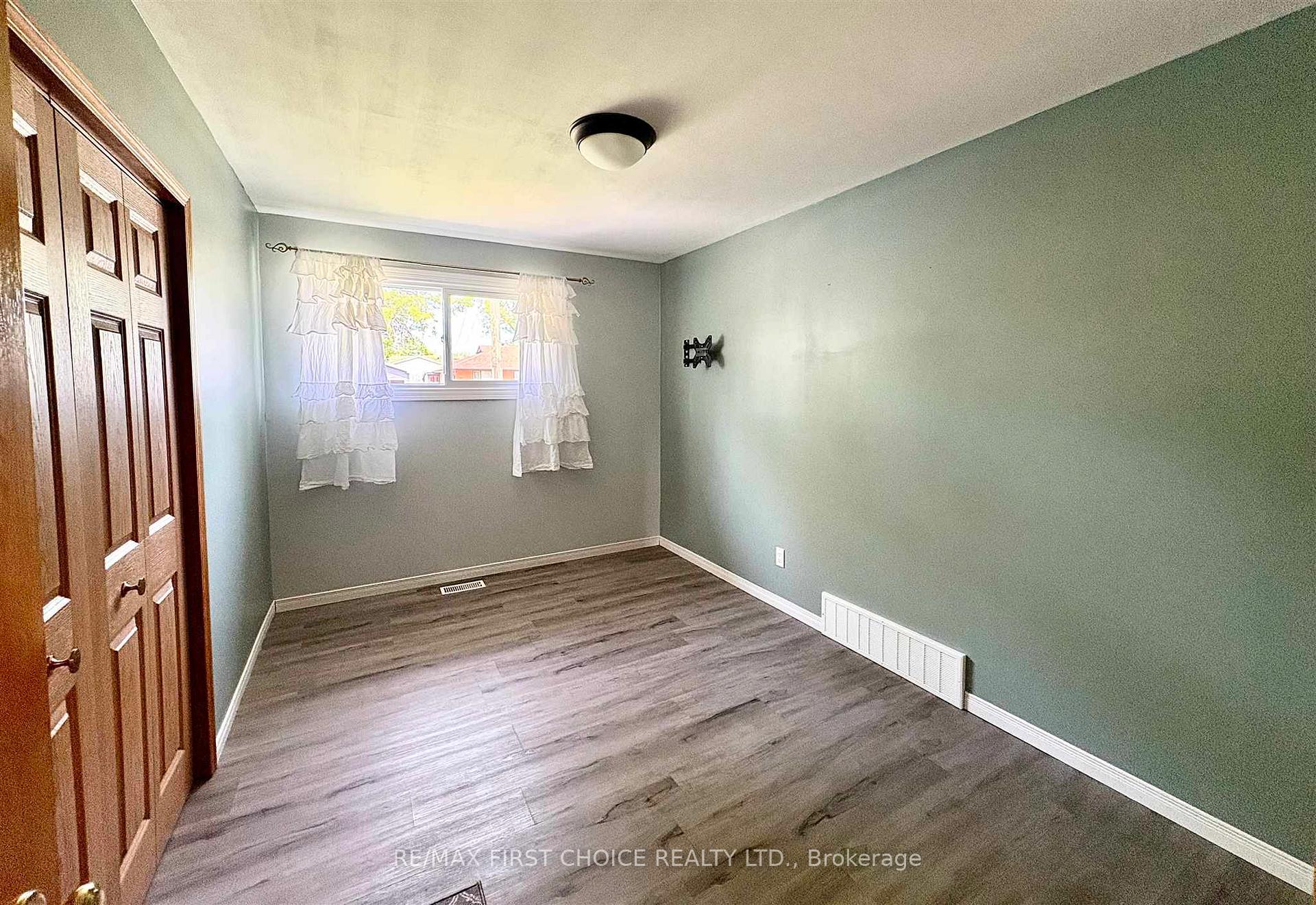 Photo 19 of 150 Penfold Street N, Thunder Bay, Shuniah — HOMEH