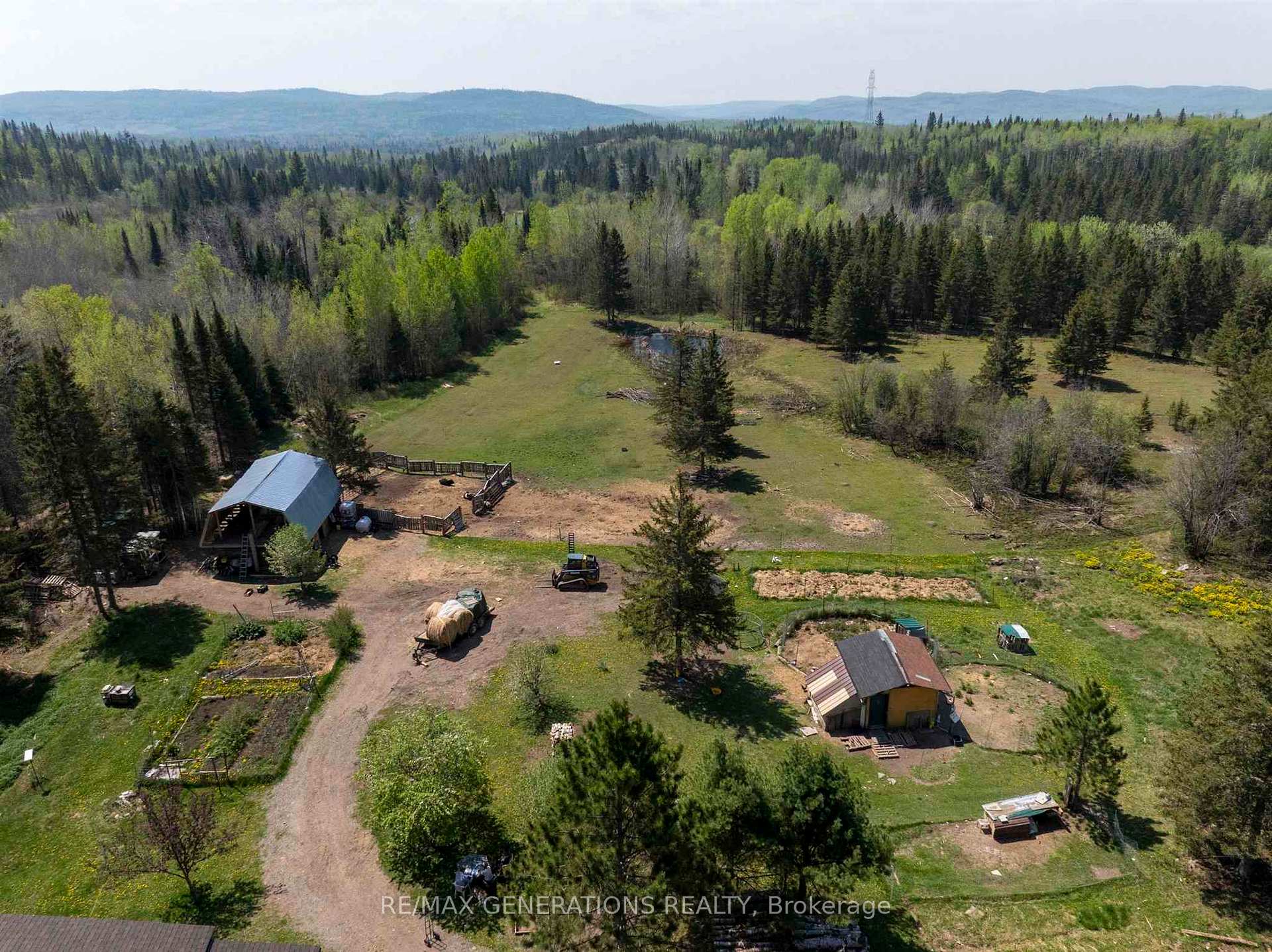 Photo 11 of 493 Niemi Road, Thunder Bay Remote Area, Ware — HOMEH