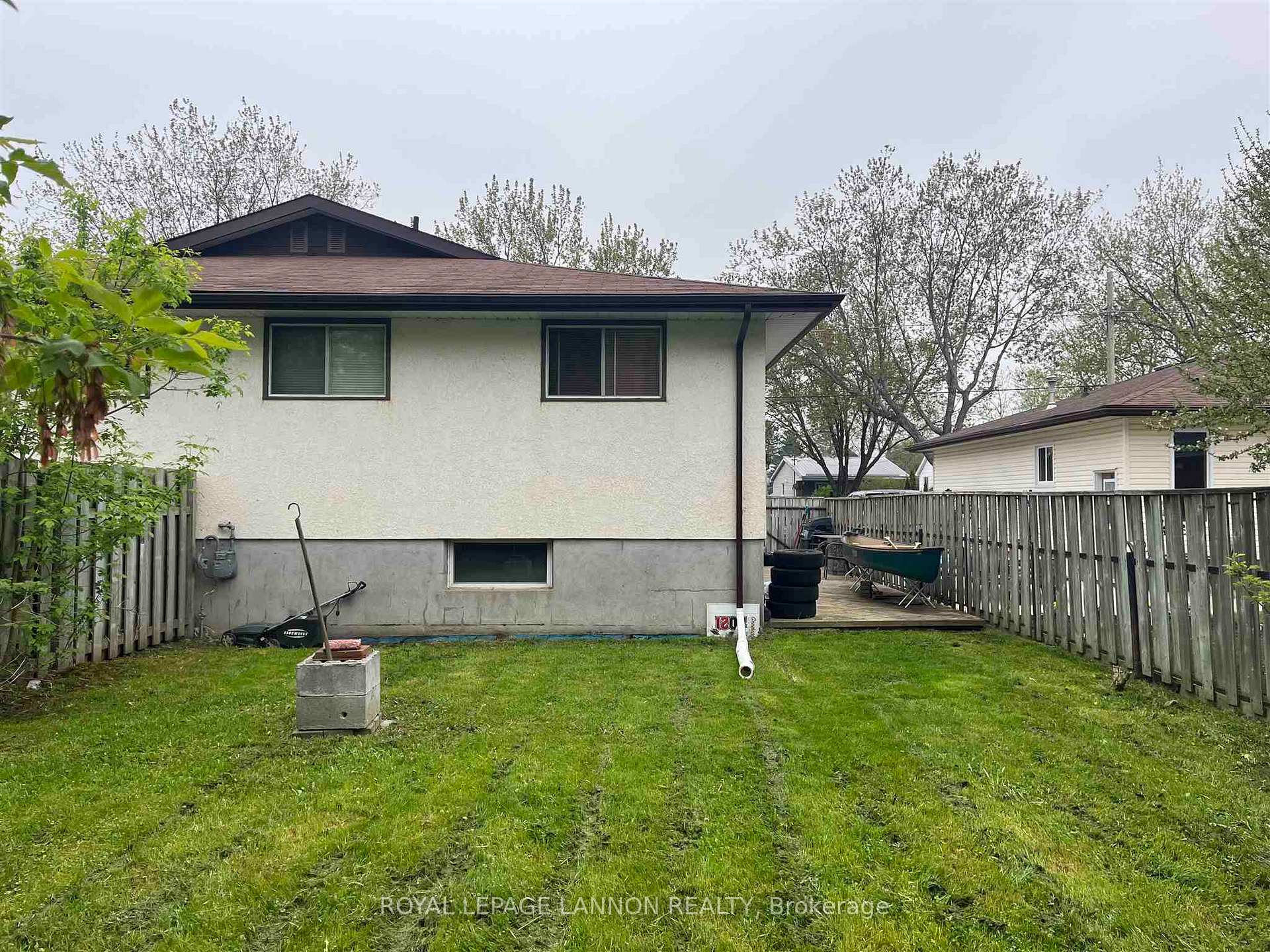 Photo 5 of 230 Munro Street, Thunder Bay, Court / Cumberland — HOMEH