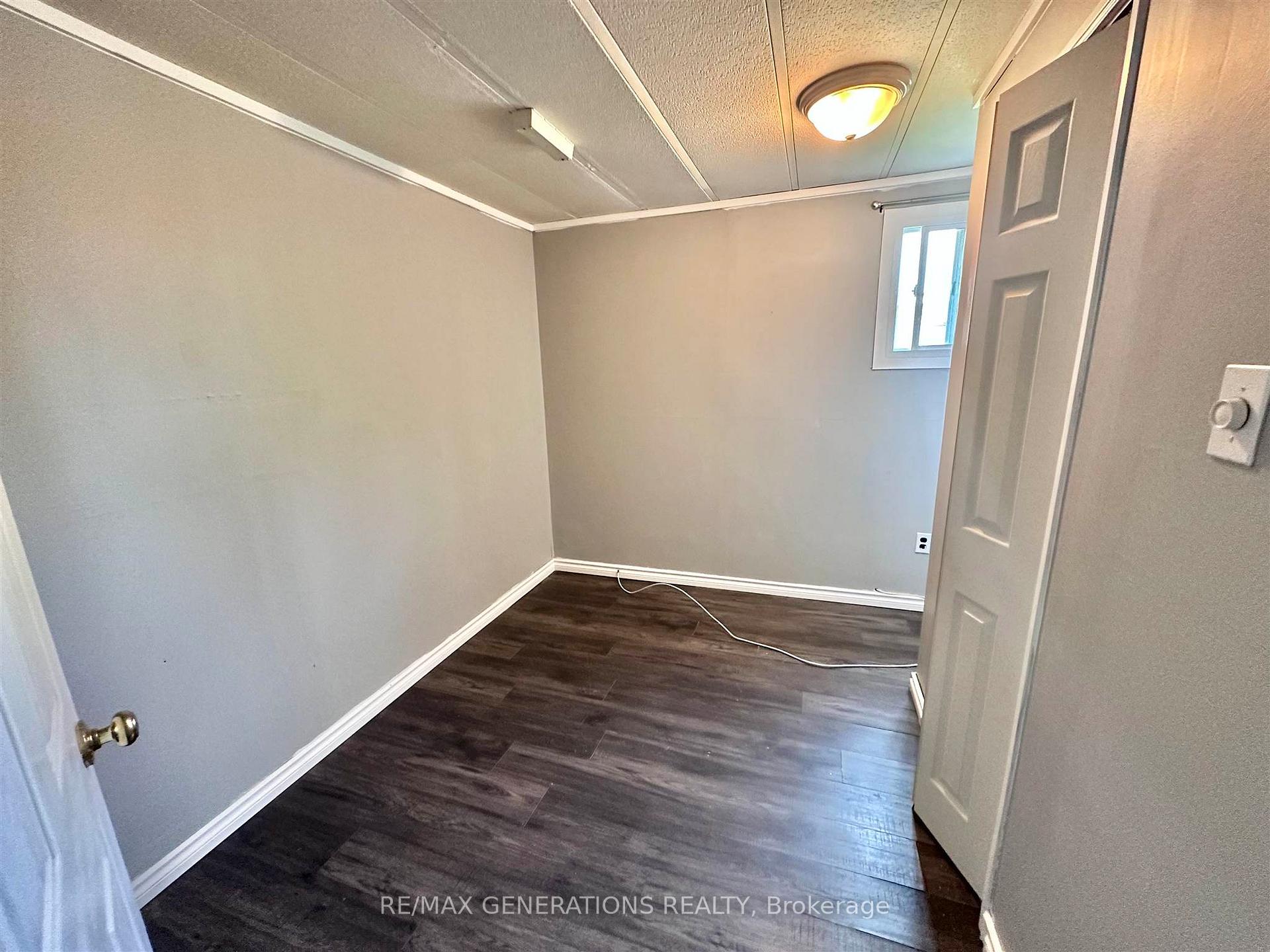 Photo 14 of 64 Taylor Drive, Thunder Bay, Rosslyn Road — HOMEH