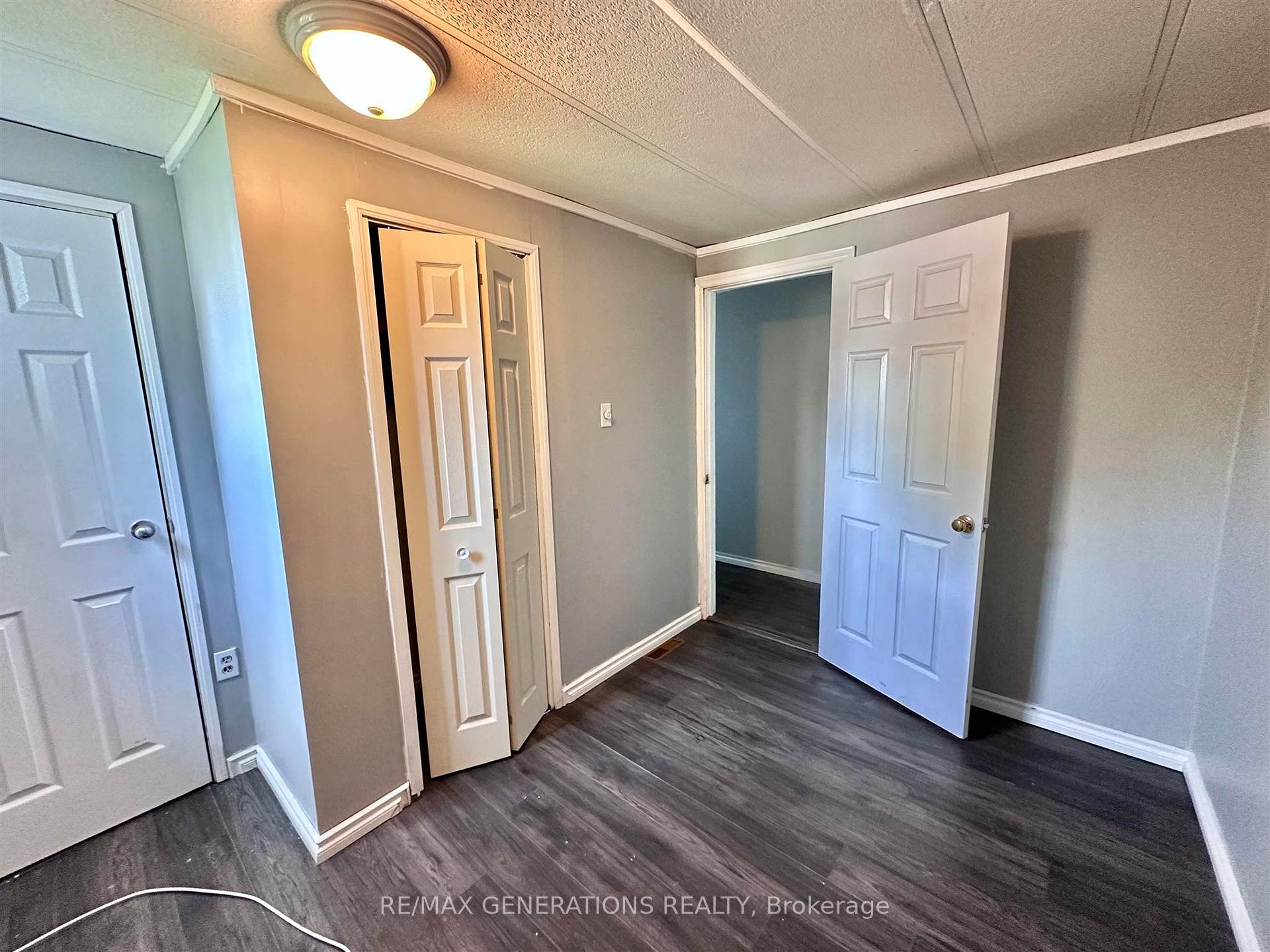 Photo 15 of 64 Taylor Drive, Thunder Bay, Rosslyn Road — HOMEH