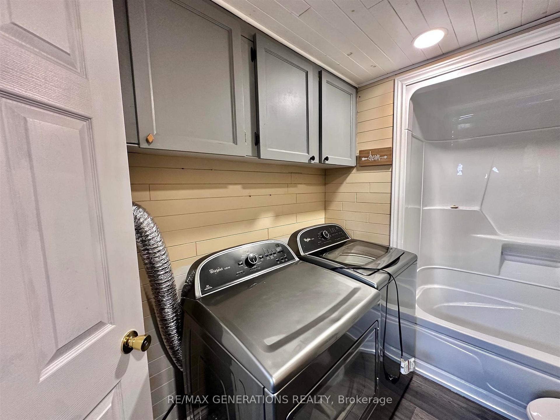 Photo 17 of 64 Taylor Drive, Thunder Bay, Rosslyn Road — HOMEH