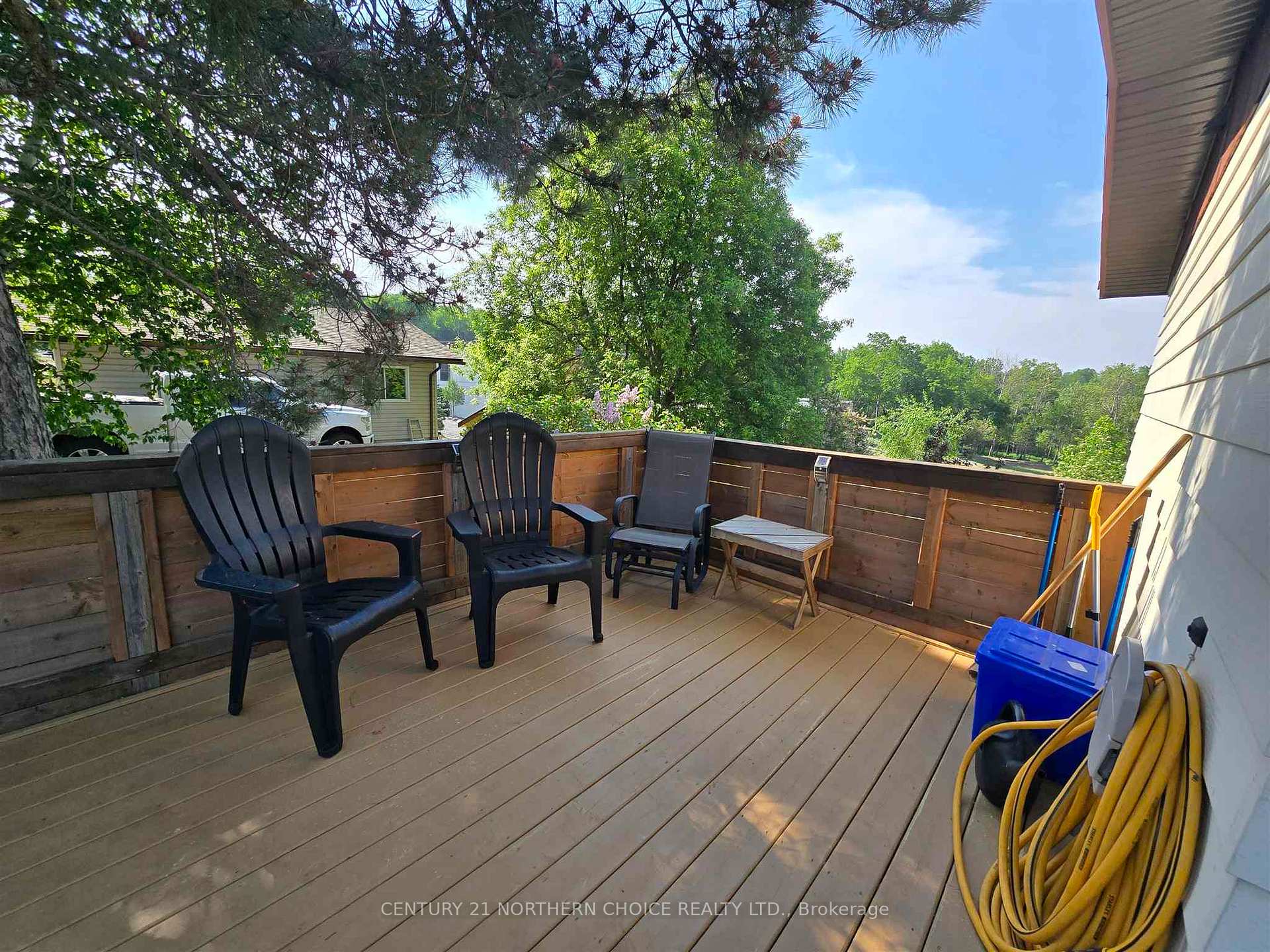 Photo 5 of 1517 Valley Drive, Kenora, Donkirk Heights — HOMEH