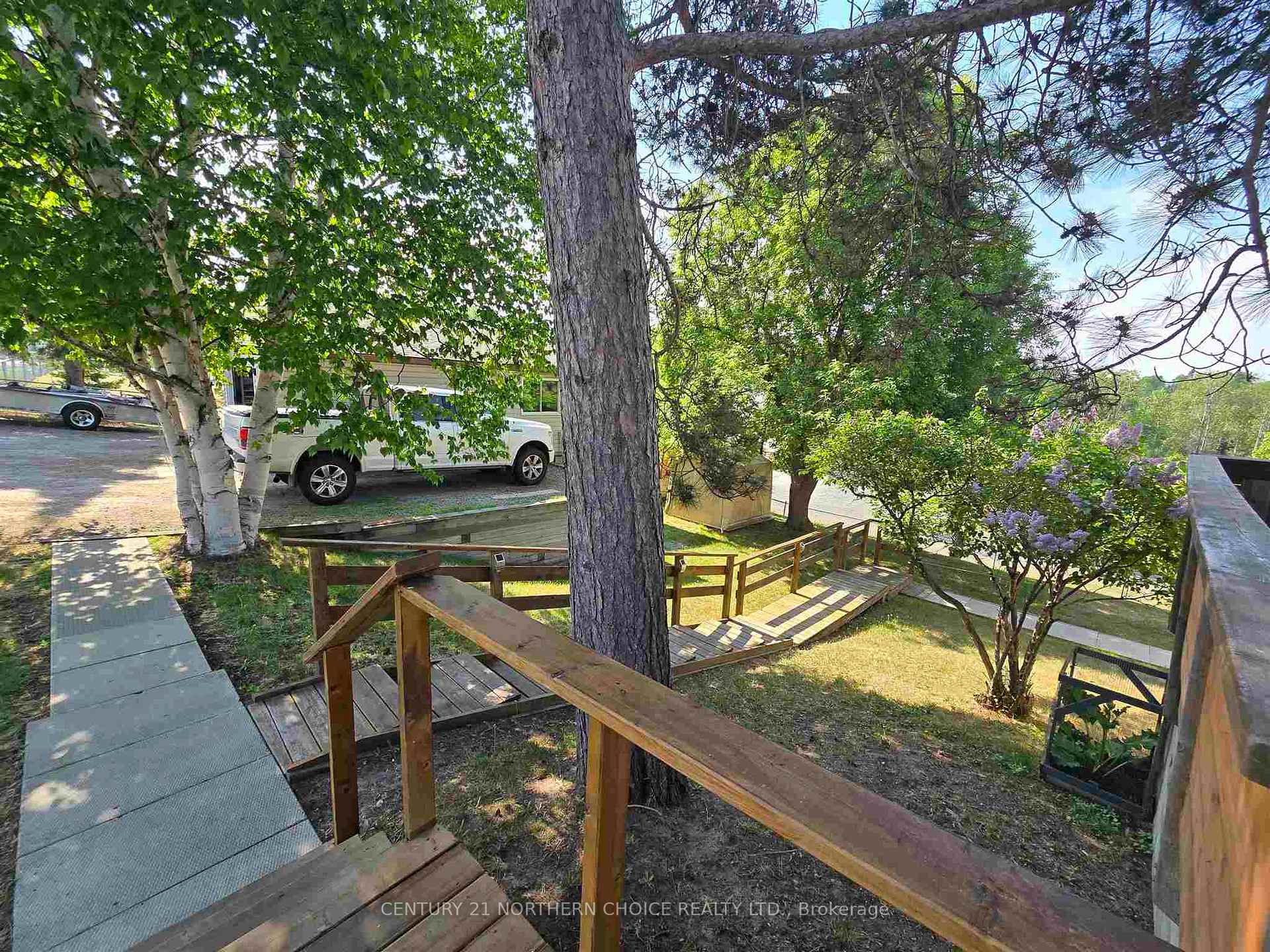 Photo 9 of 1517 Valley Drive, Kenora, Donkirk Heights — HOMEH