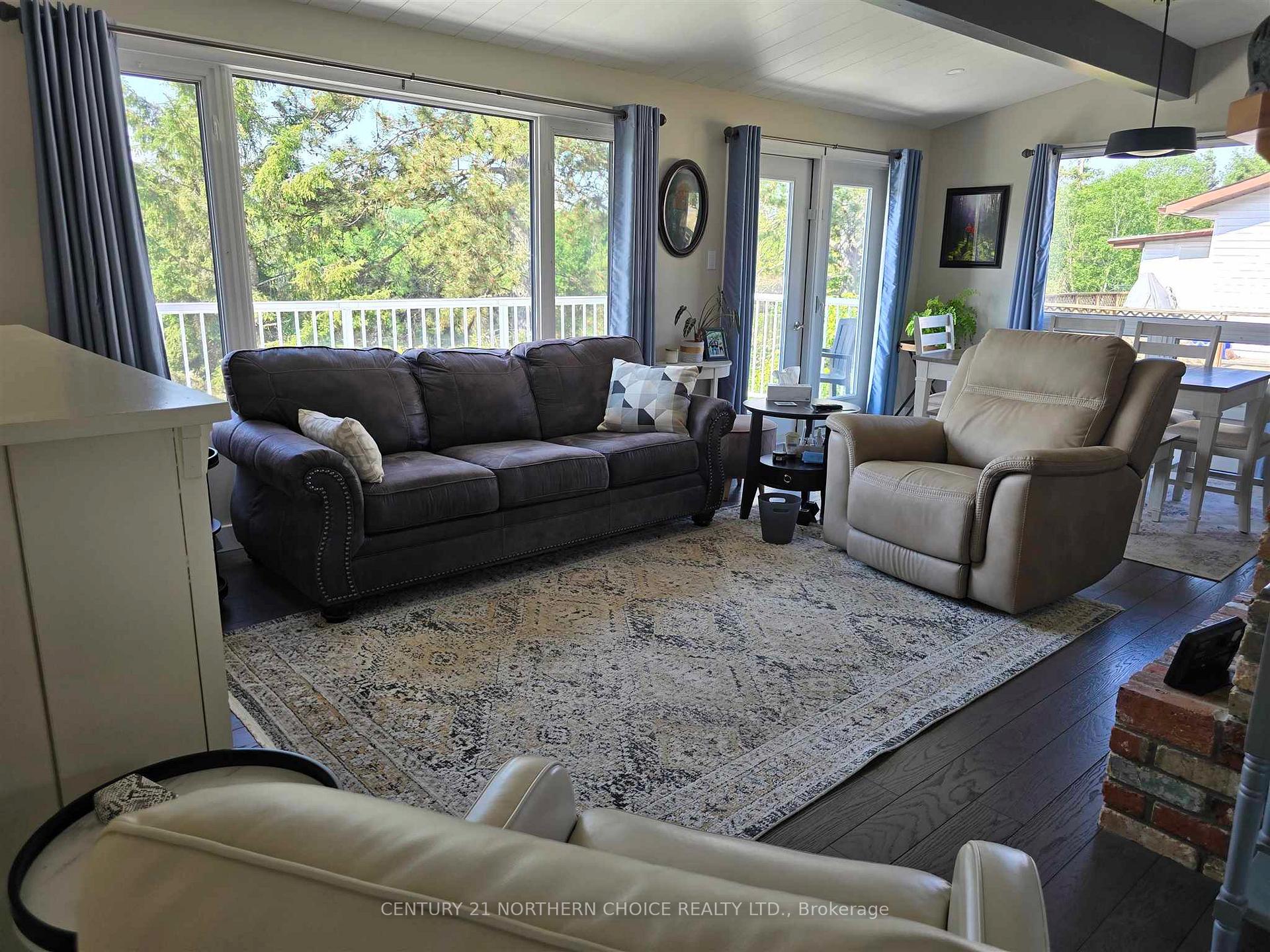 Photo 10 of 1517 Valley Drive, Kenora, Donkirk Heights — HOMEH