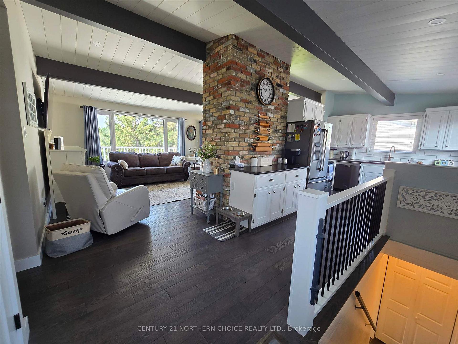 Photo 11 of 1517 Valley Drive, Kenora, Donkirk Heights — HOMEH