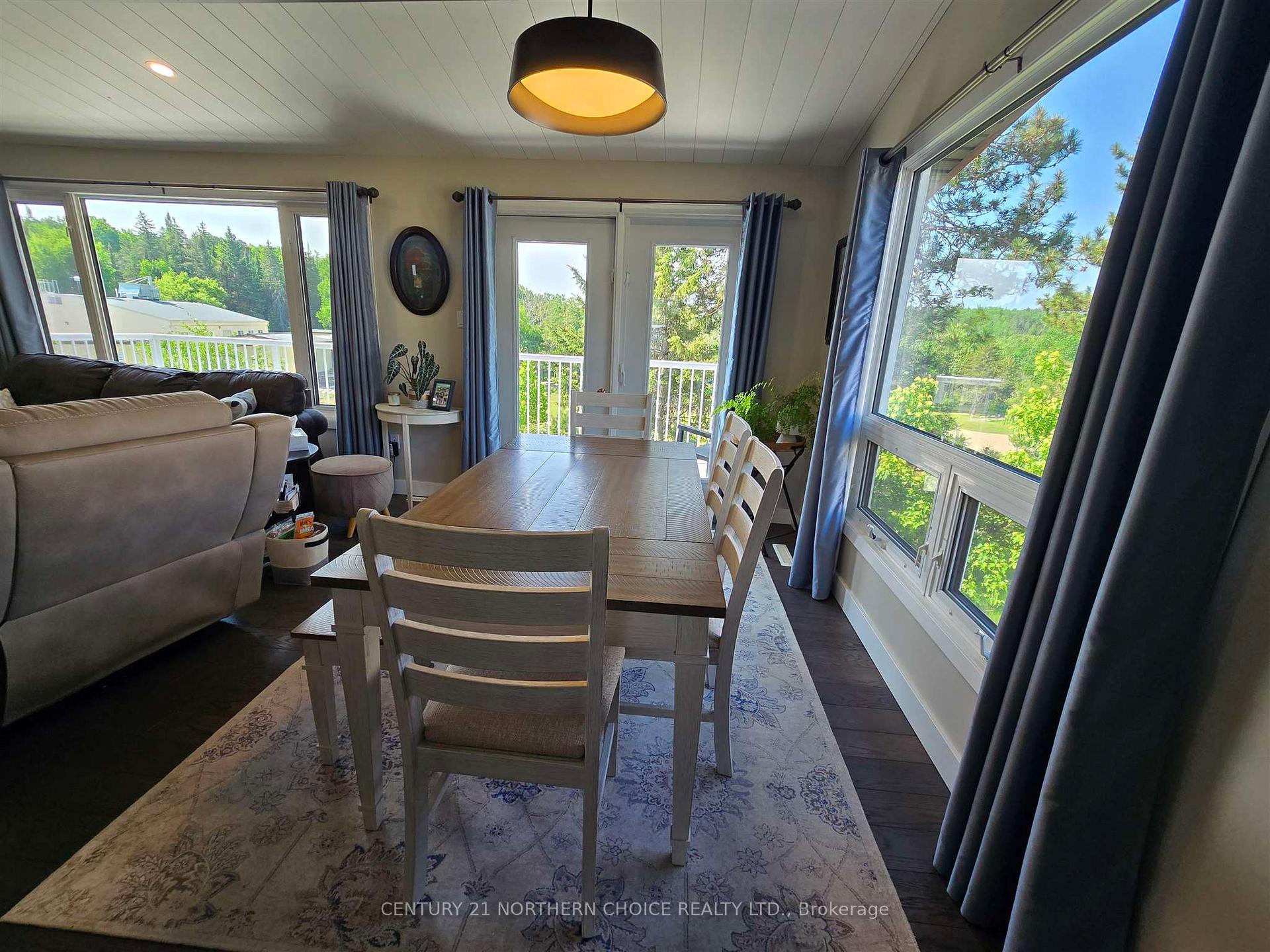 Photo 16 of 1517 Valley Drive, Kenora, Donkirk Heights — HOMEH
