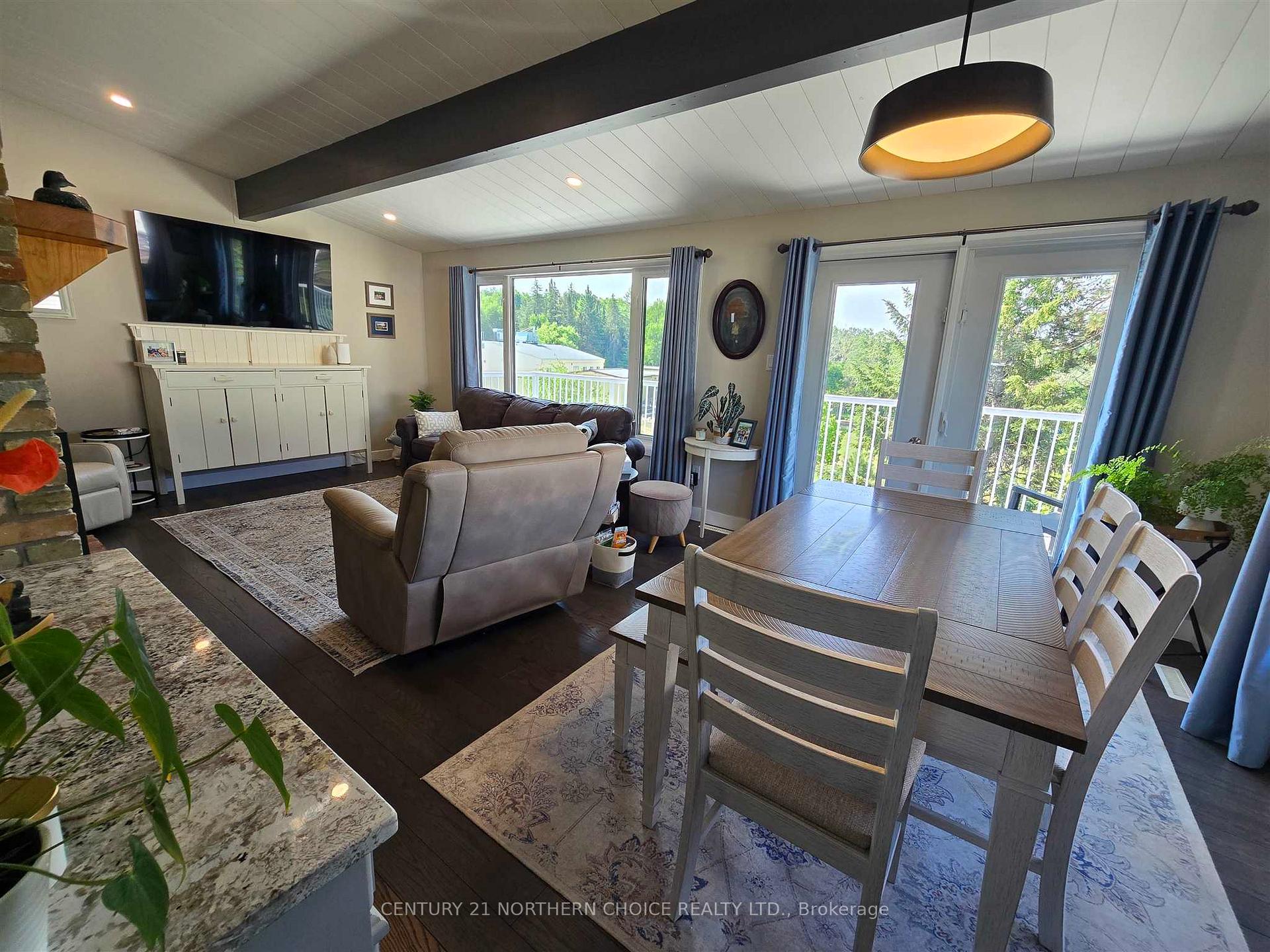 Photo 17 of 1517 Valley Drive, Kenora, Donkirk Heights — HOMEH