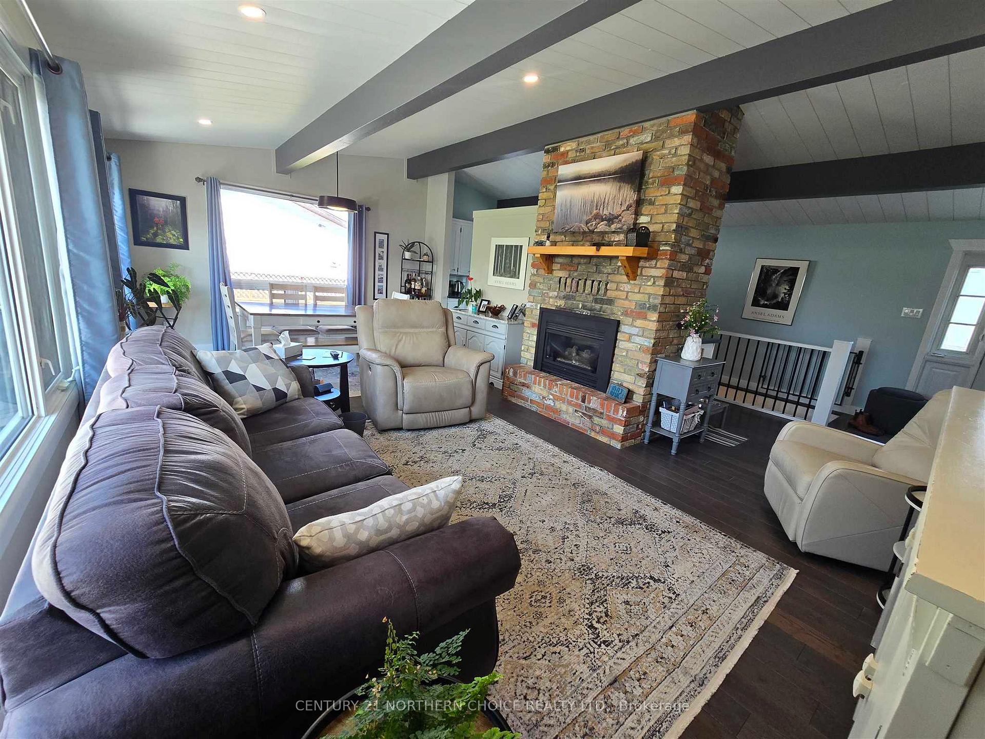 Photo 18 of 1517 Valley Drive, Kenora, Donkirk Heights — HOMEH