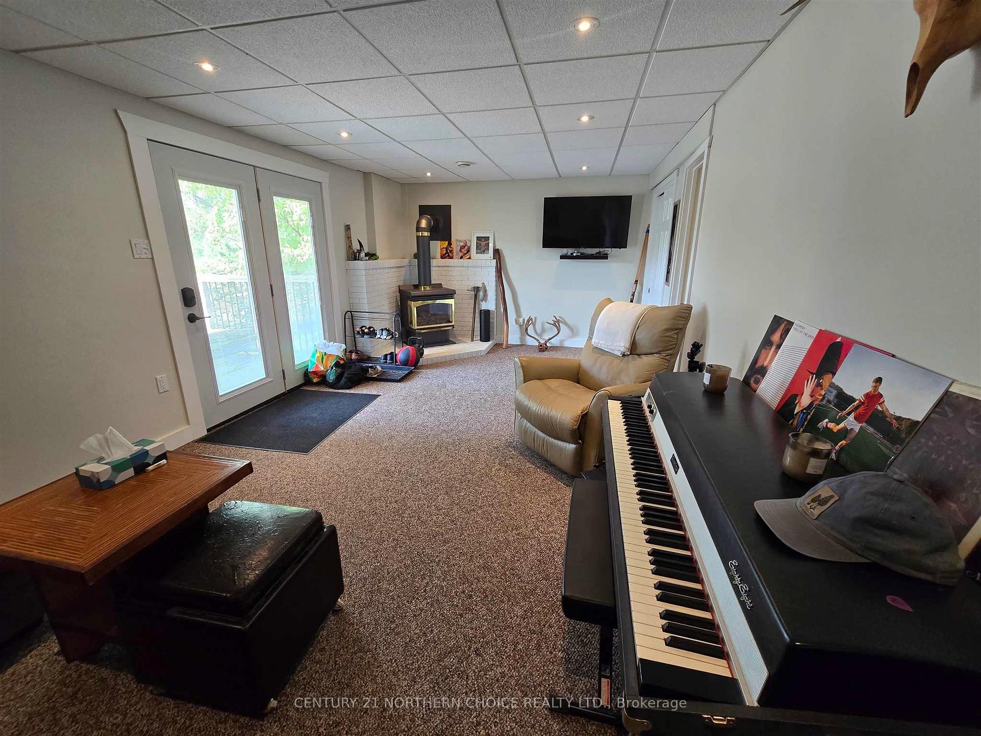 Photo 30 of 1517 Valley Drive, Kenora, Donkirk Heights — HOMEH