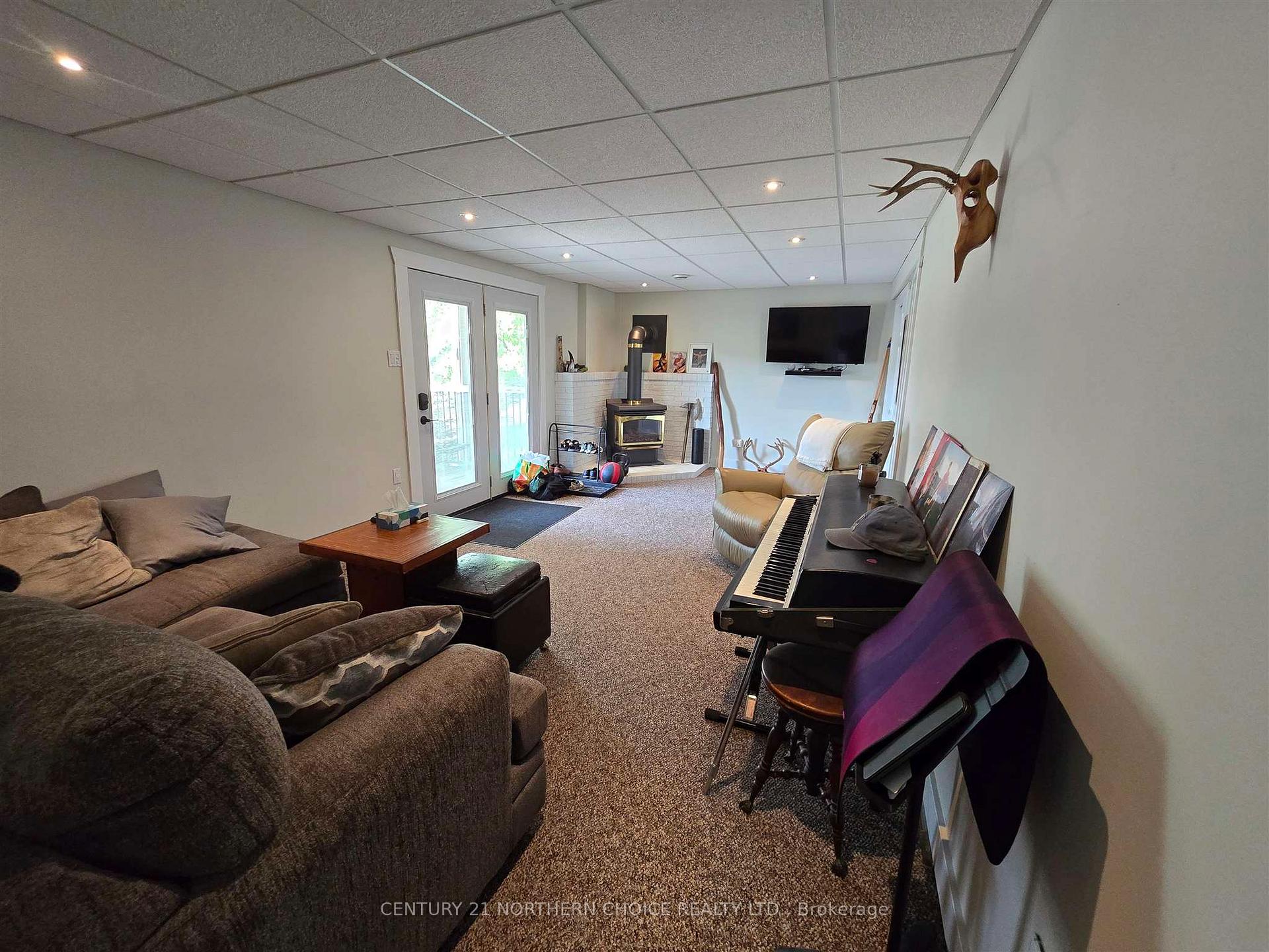 Photo 31 of 1517 Valley Drive, Kenora, Donkirk Heights — HOMEH