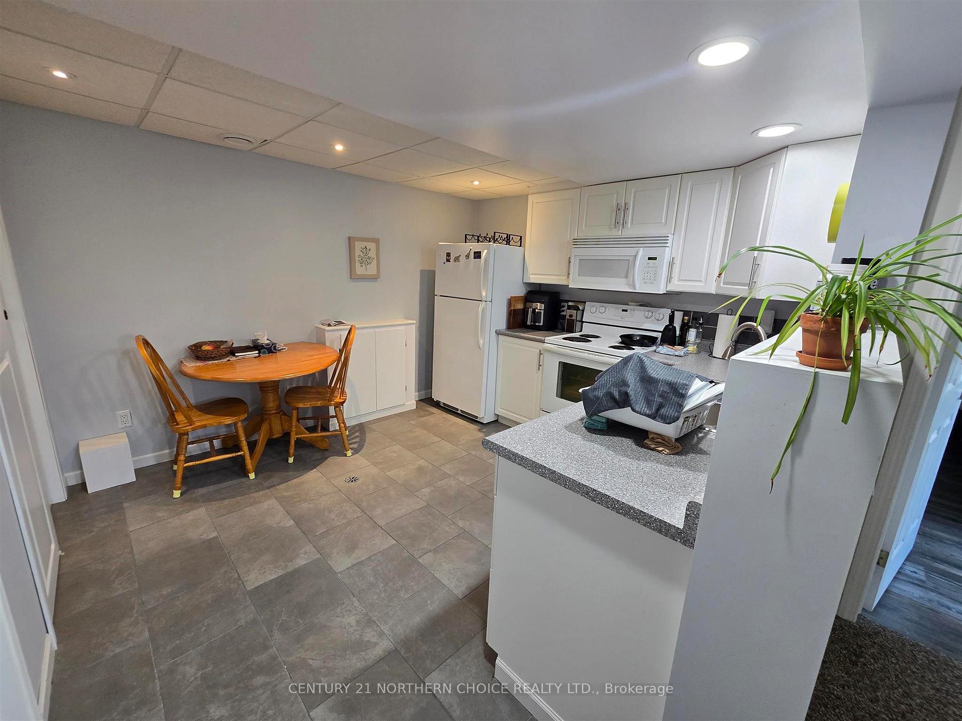 Photo 33 of 1517 Valley Drive, Kenora, Donkirk Heights — HOMEH