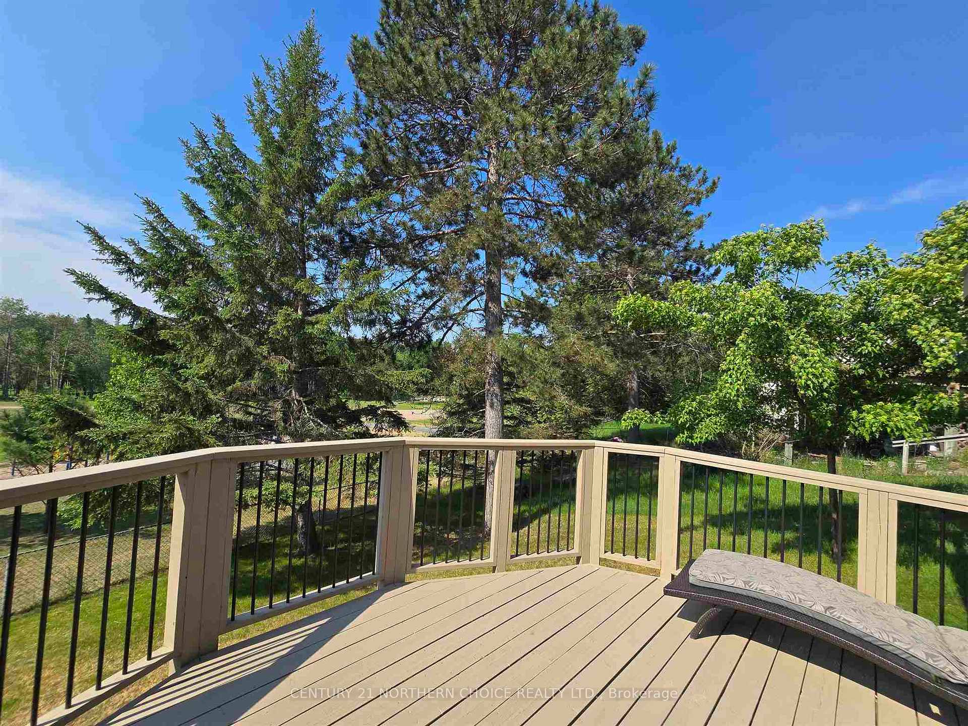 Photo 38 of 1517 Valley Drive, Kenora, Donkirk Heights — HOMEH