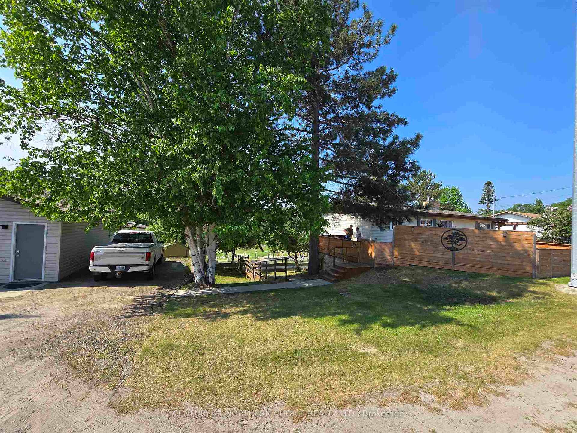 Photo 45 of 1517 Valley Drive, Kenora, Donkirk Heights — HOMEH