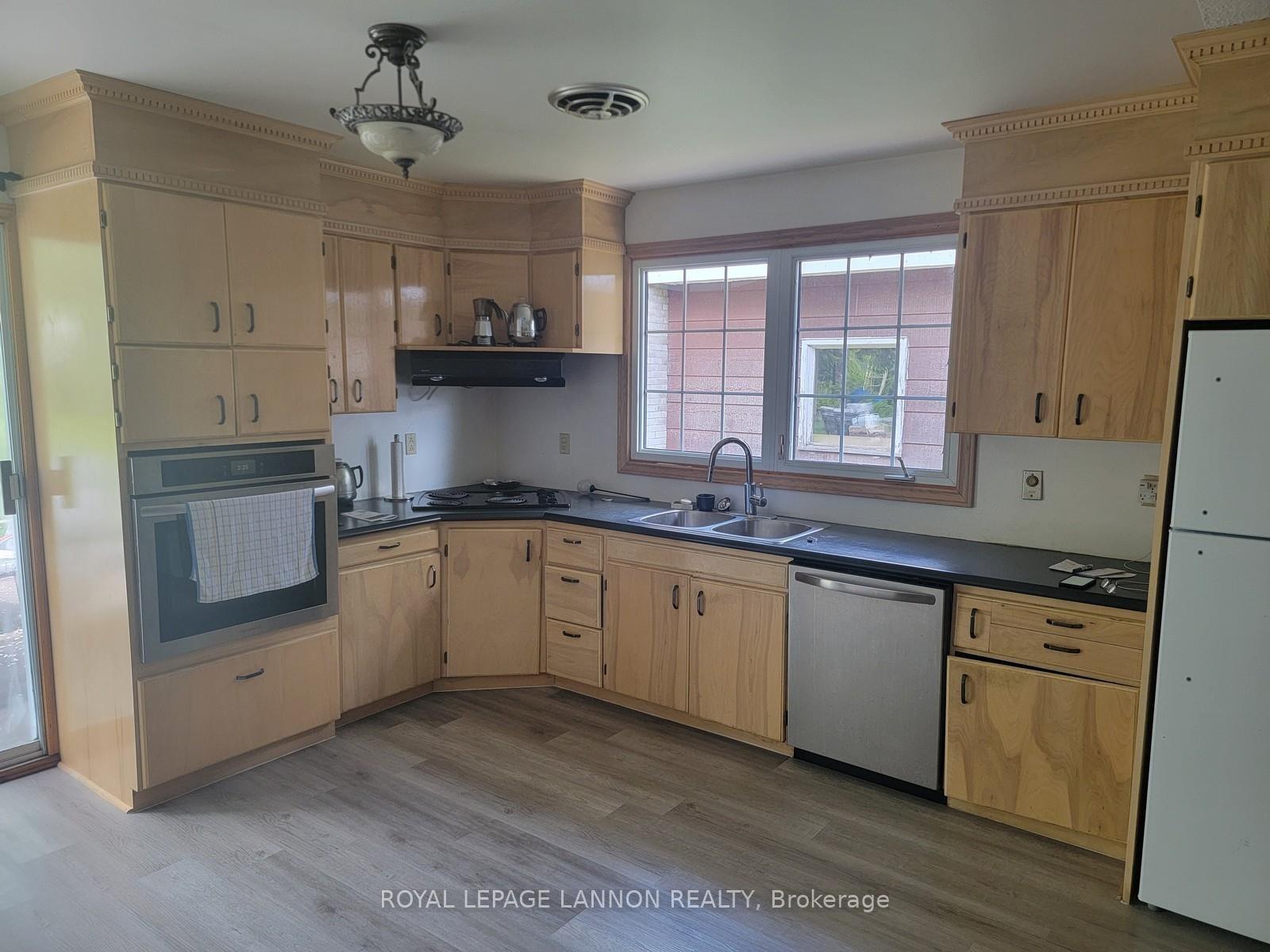 Photo 7 of 219 Bayview Street, Schreiber — HOMEH
