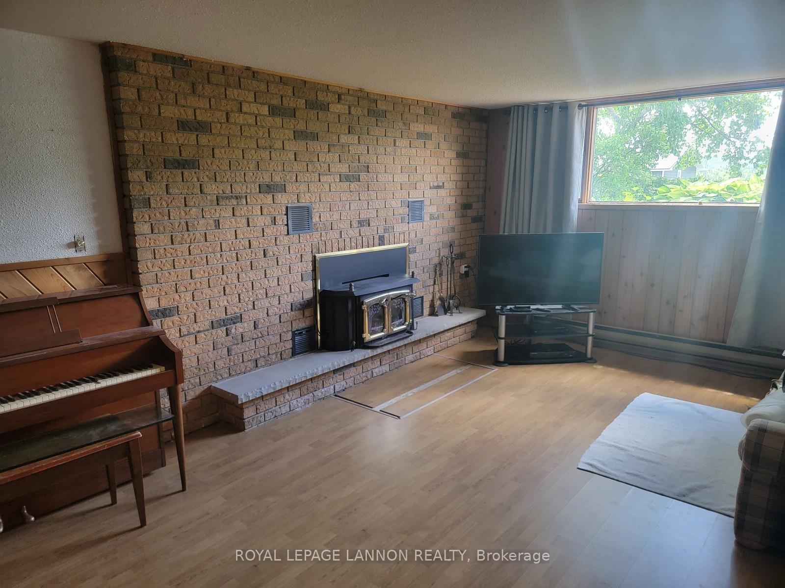Photo 24 of 219 Bayview Street, Schreiber — HOMEH