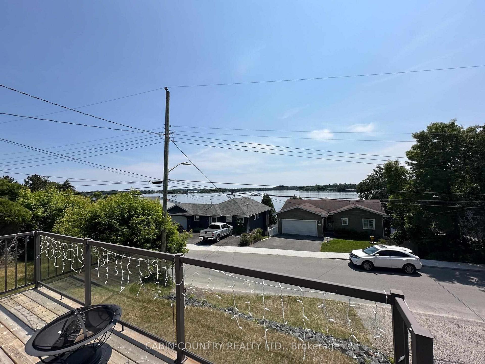 Photo 6 of 706 Beach Road, Kenora, Keewatin — HOMEH