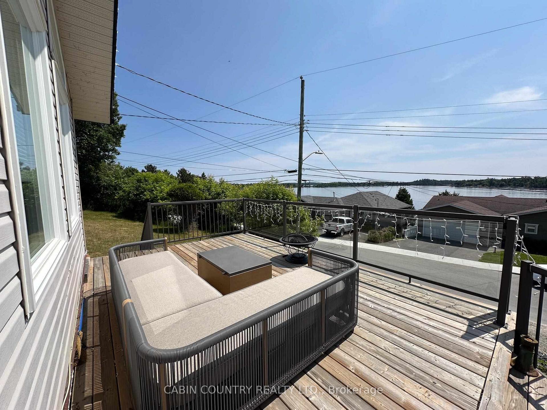 Photo 7 of 706 Beach Road, Kenora, Keewatin — HOMEH