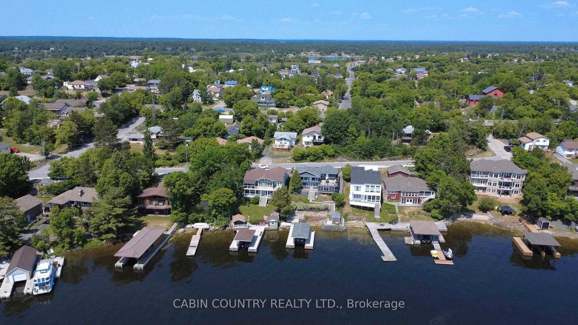 Photo 10 of 706 Beach Road, Kenora, Keewatin — HOMEH