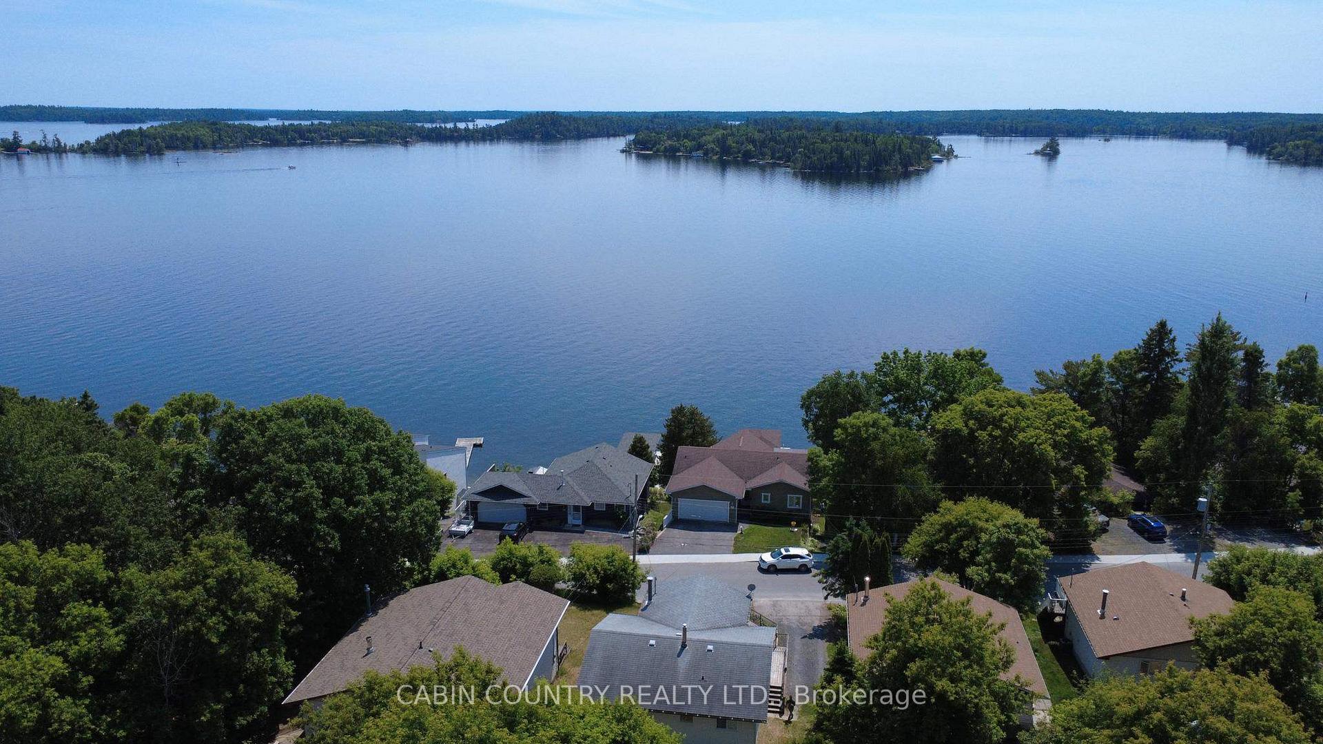Photo 13 of 706 Beach Road, Kenora, Keewatin — HOMEH