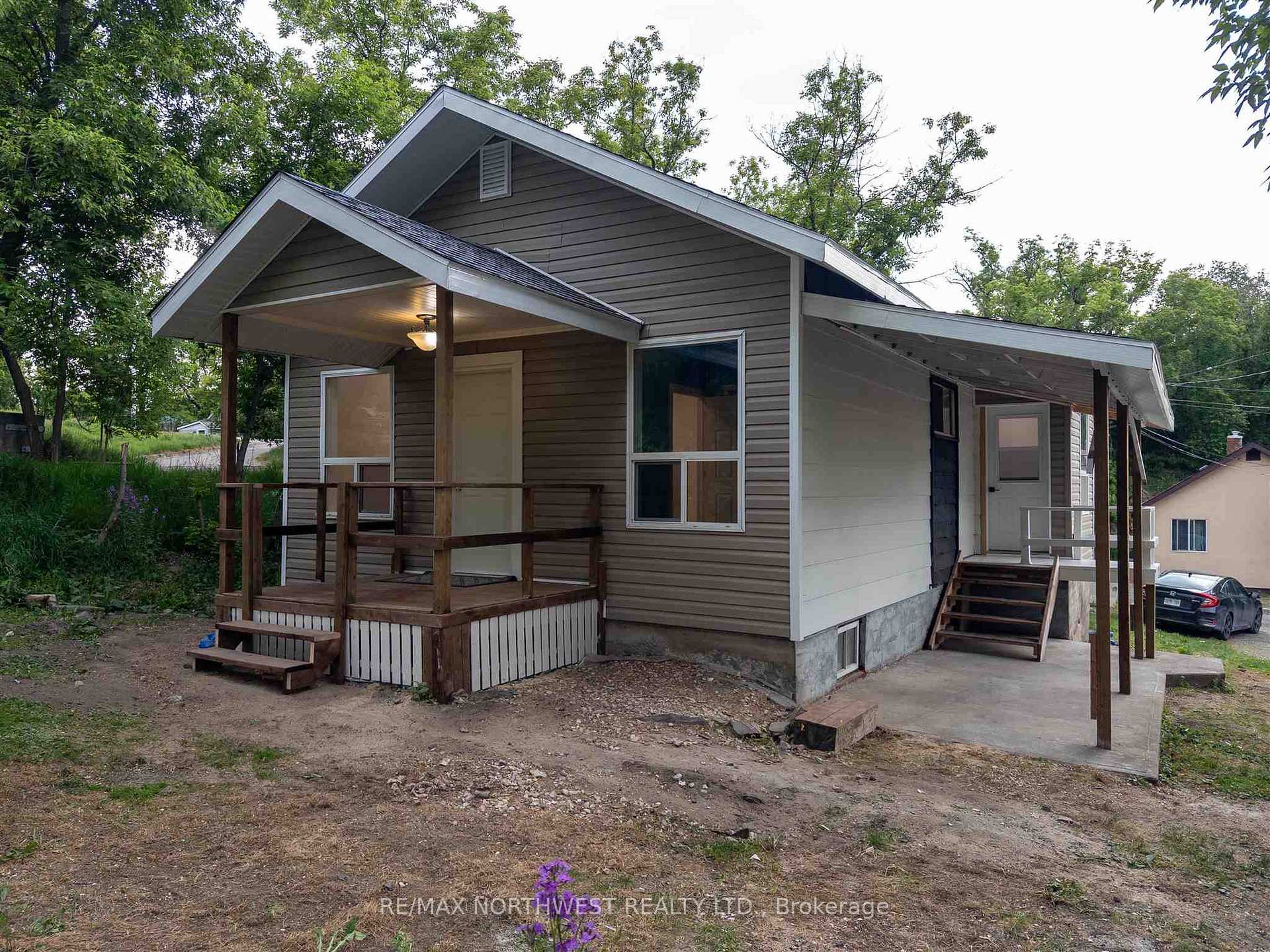 Photo 1 of 518 Sixth Avenue South, Kenora, Lakeside — HOMEH