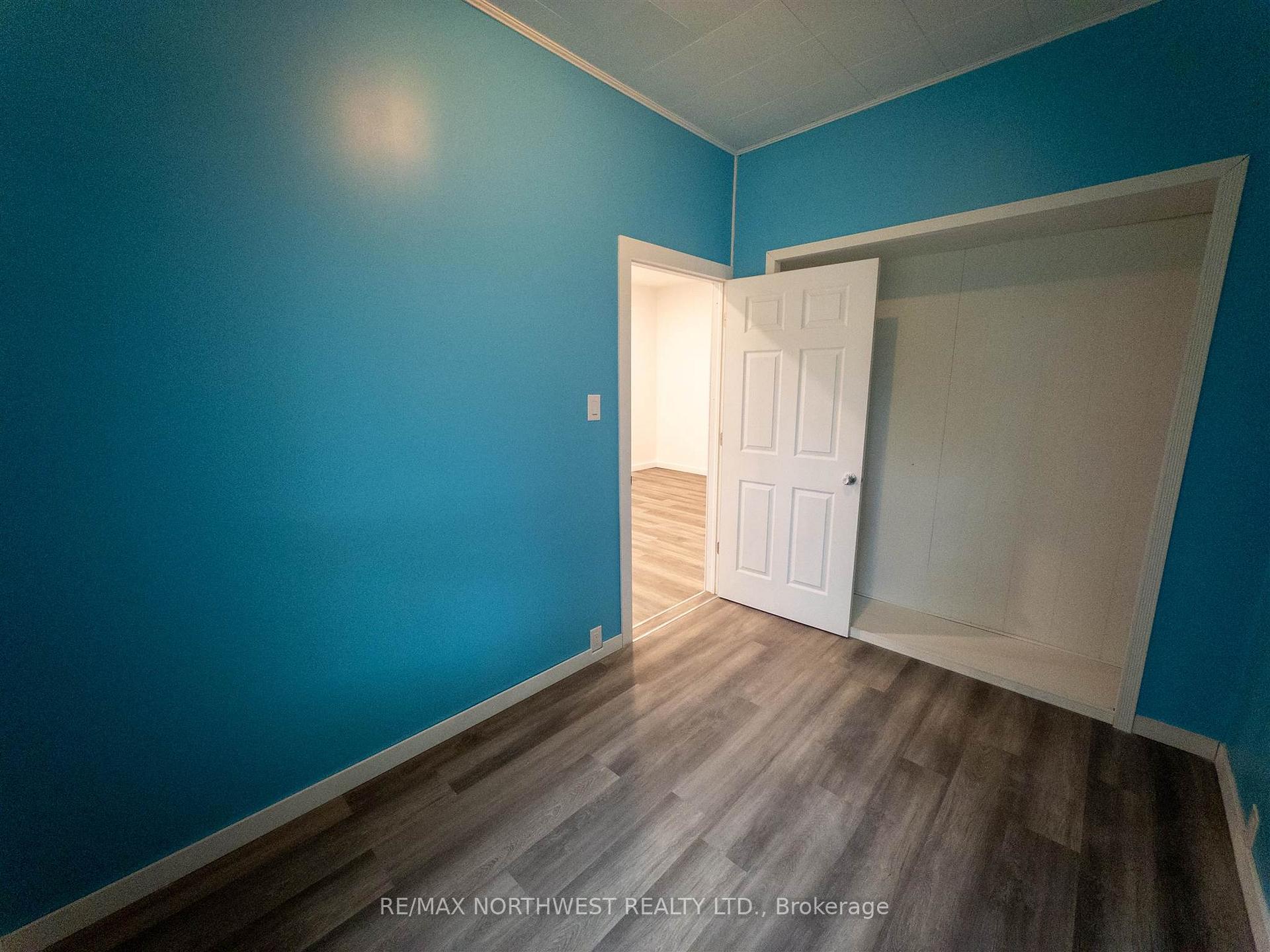 Photo 11 of 518 Sixth Avenue South, Kenora, Lakeside — HOMEH