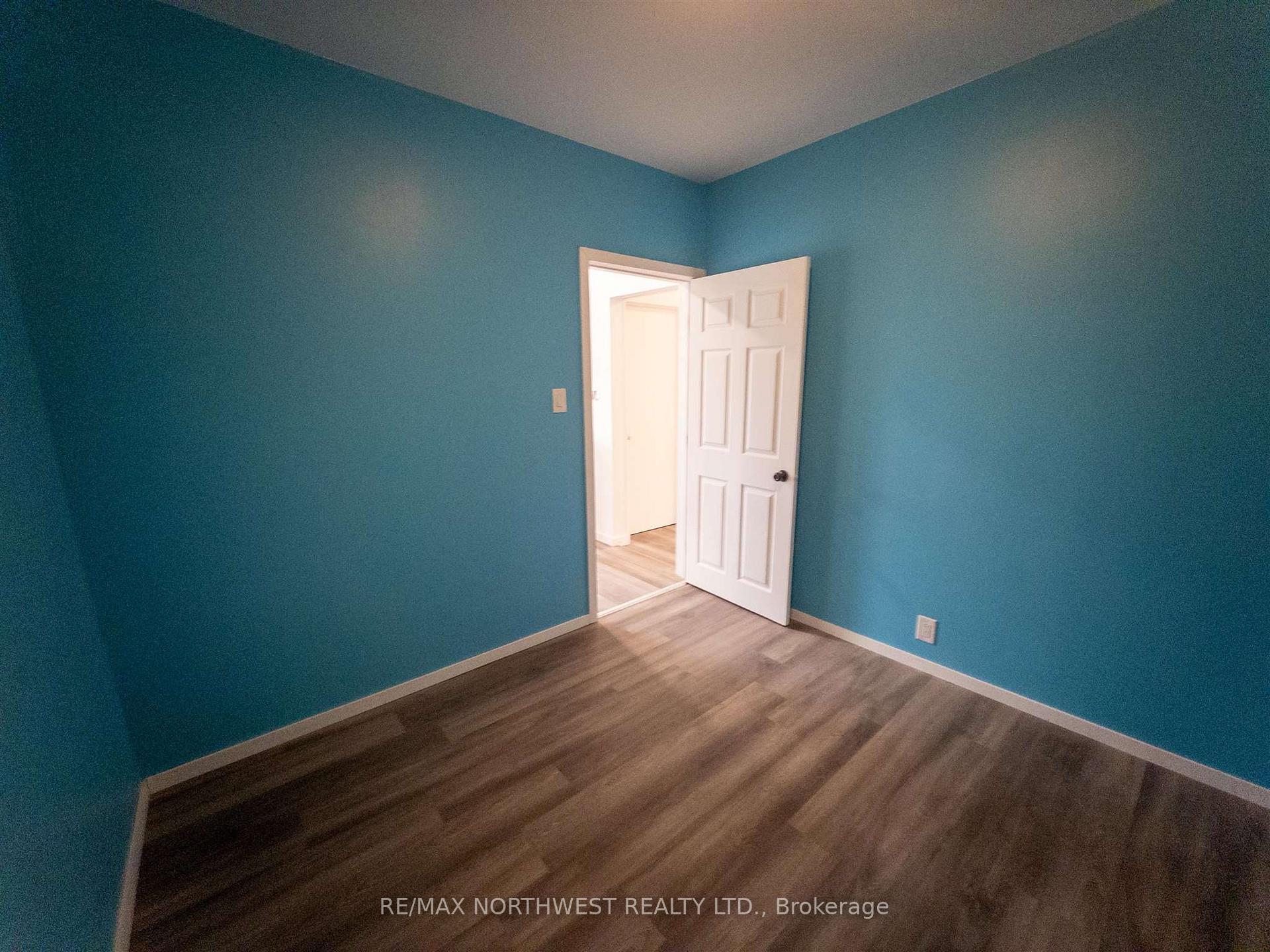 Photo 14 of 518 Sixth Avenue South, Kenora, Lakeside — HOMEH