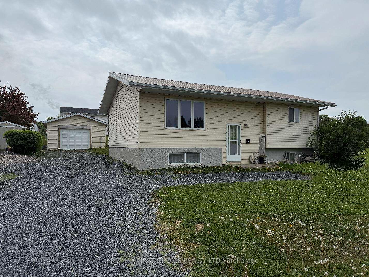 Photo 1 of 6 Skillen Crescent, Dryden, Hillcrest — HOMEH