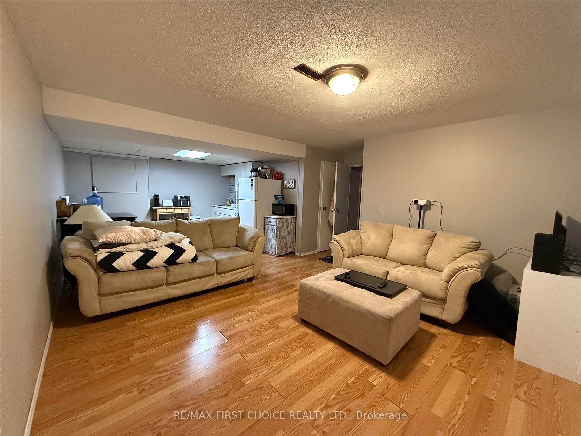 Photo 10 of 6 Skillen Crescent, Dryden, Hillcrest — HOMEH