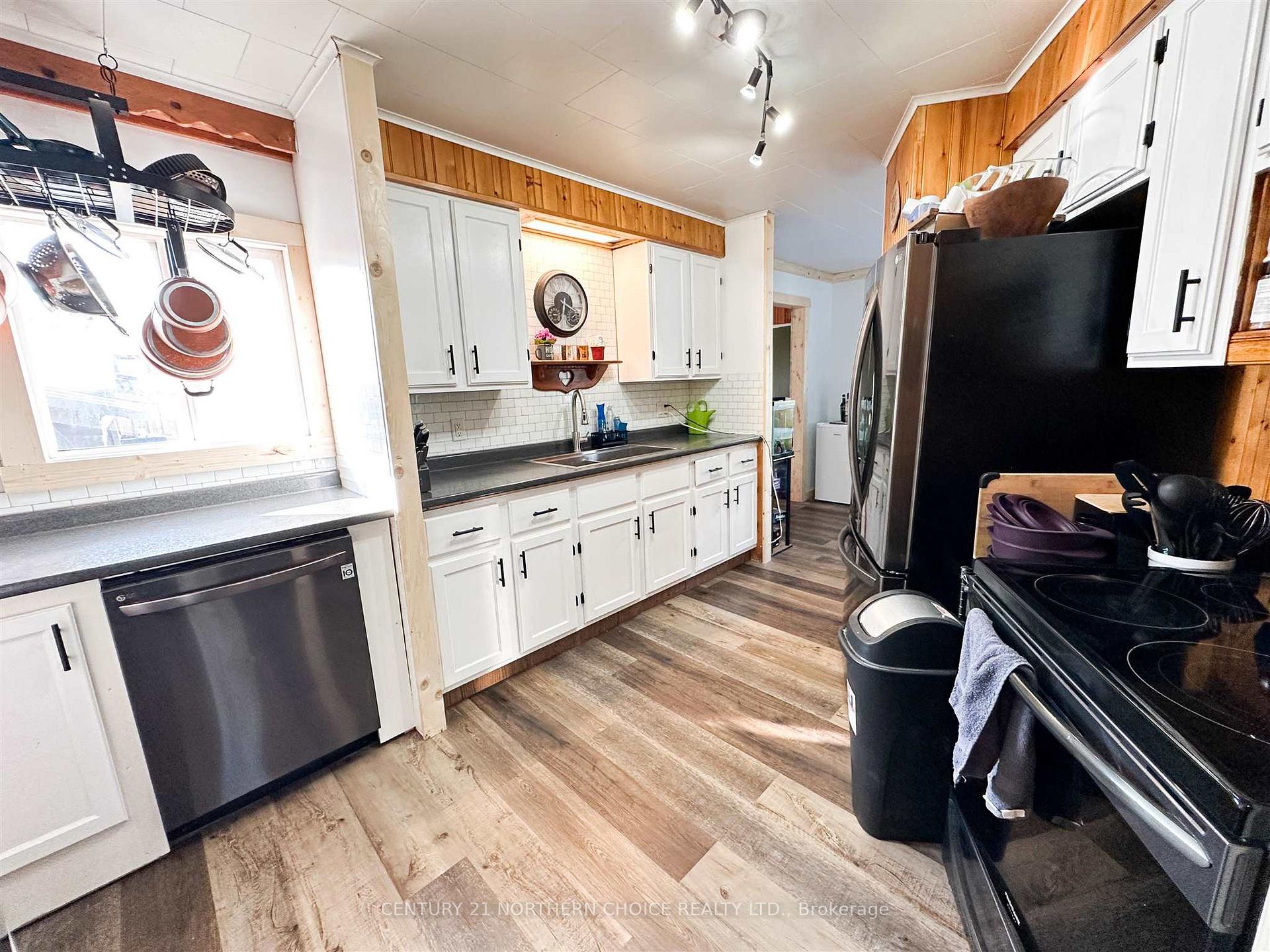 Photo 6 of 129 Detta Road, Red Lake — HOMEH