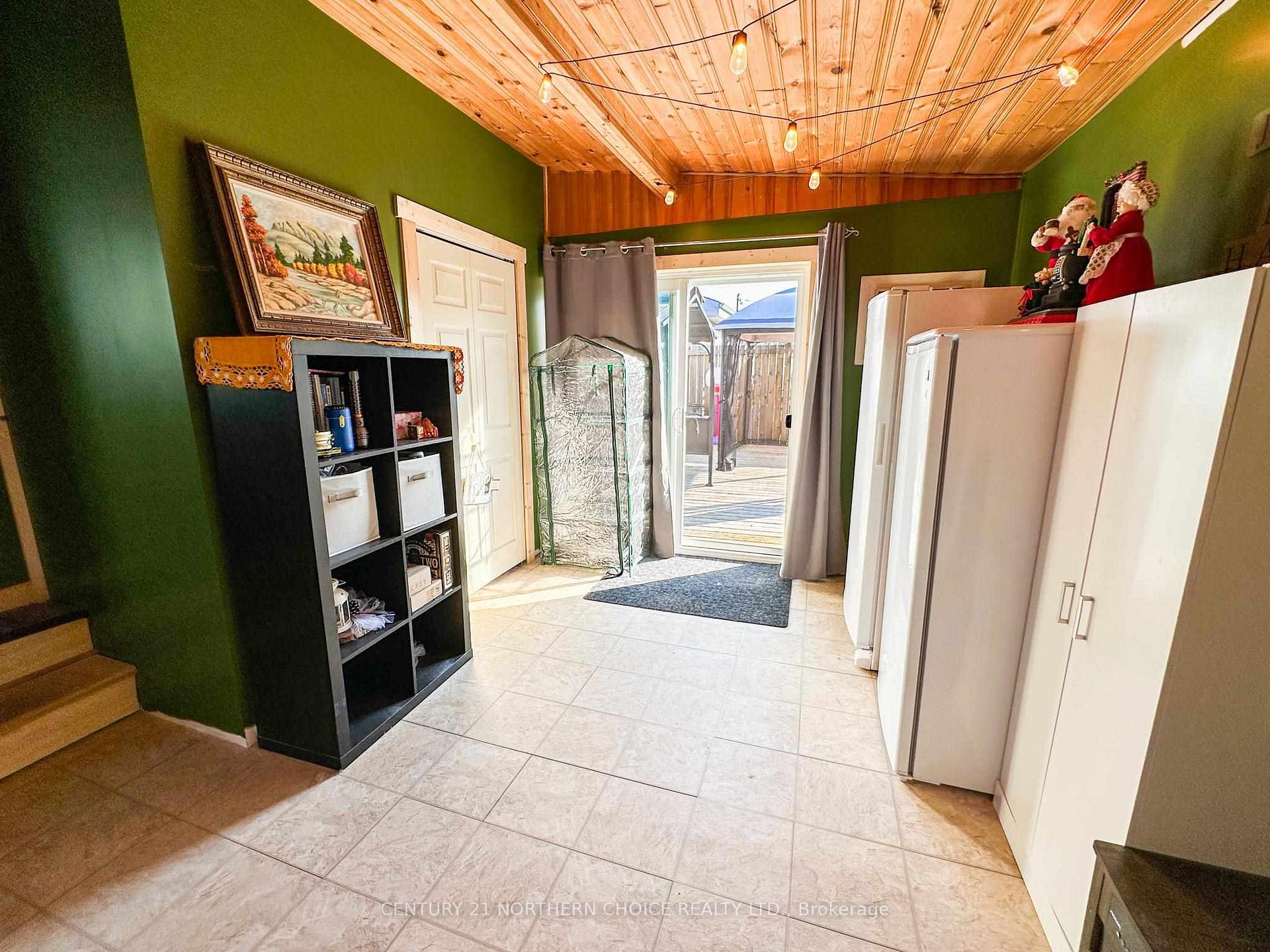 Photo 10 of 129 Detta Road, Red Lake — HOMEH