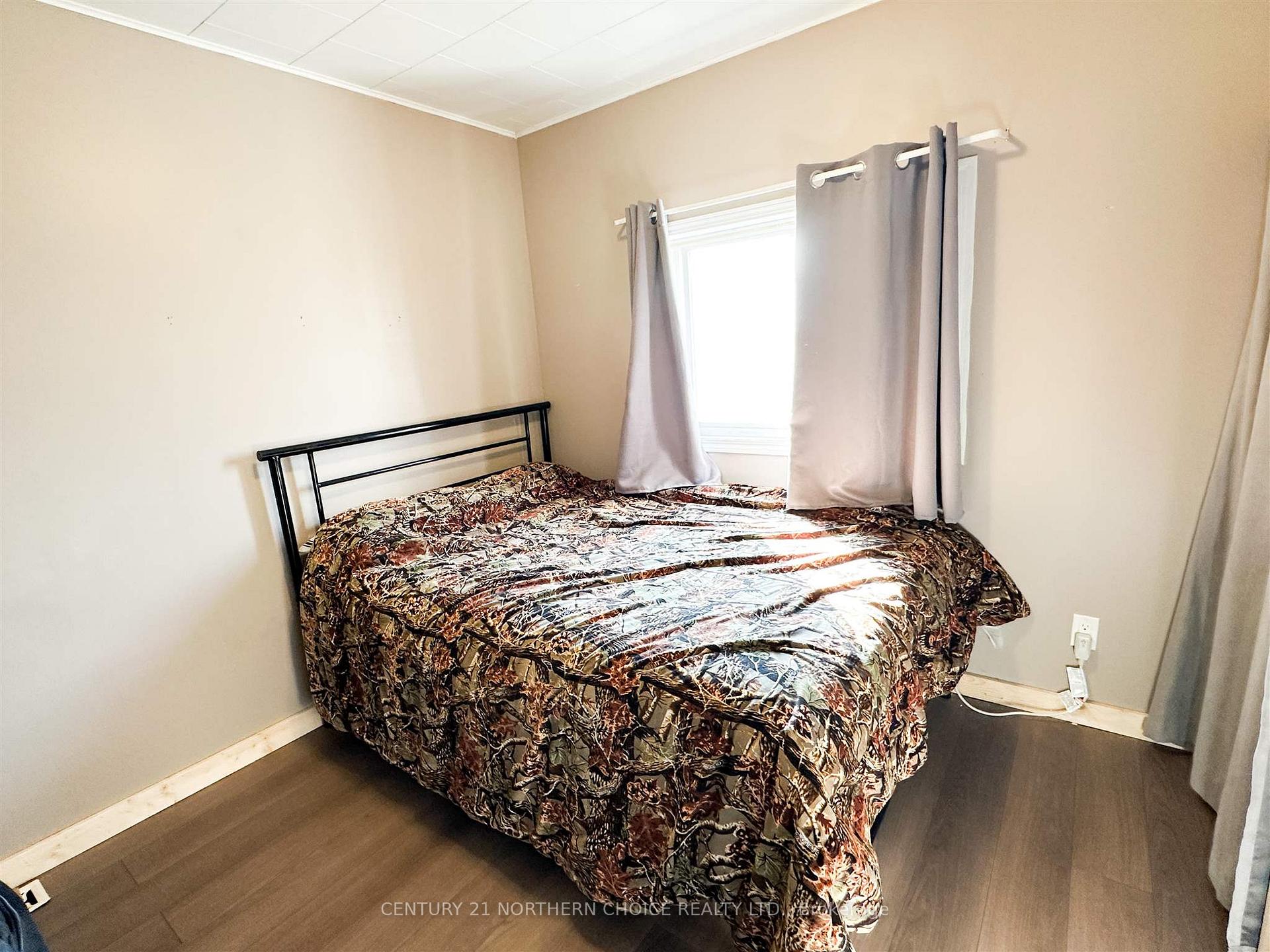 Photo 11 of 129 Detta Road, Red Lake — HOMEH