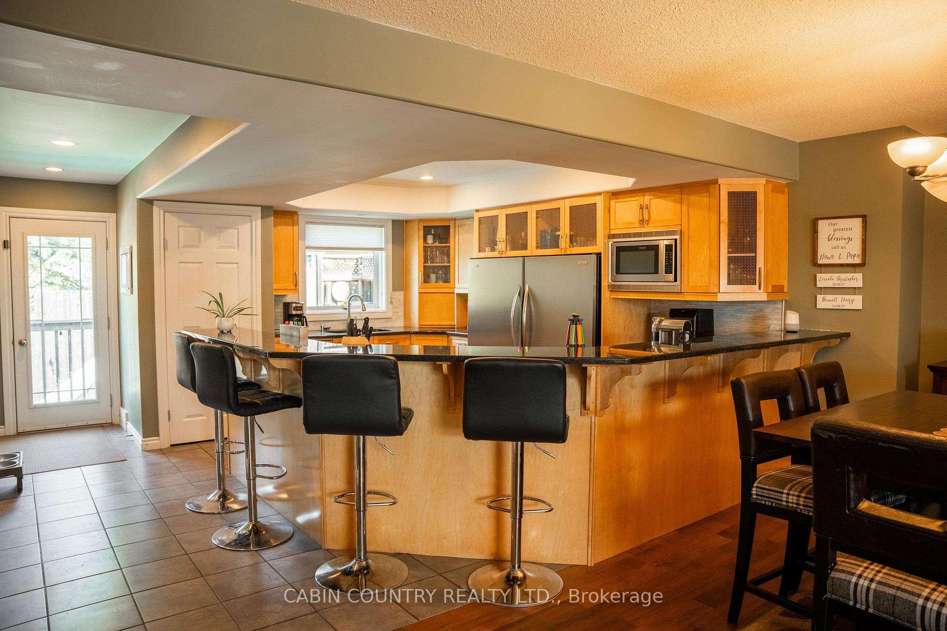 Photo 2 of 31 Shauna Cres, Kenora, Donkirk Heights — HOMEH