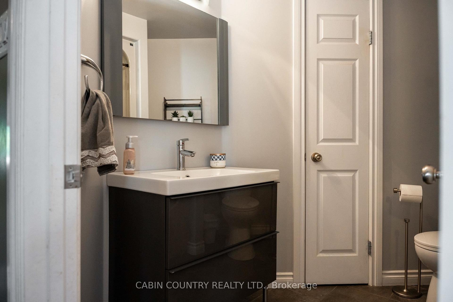 Photo 24 of 31 Shauna Cres, Kenora, Donkirk Heights — HOMEH