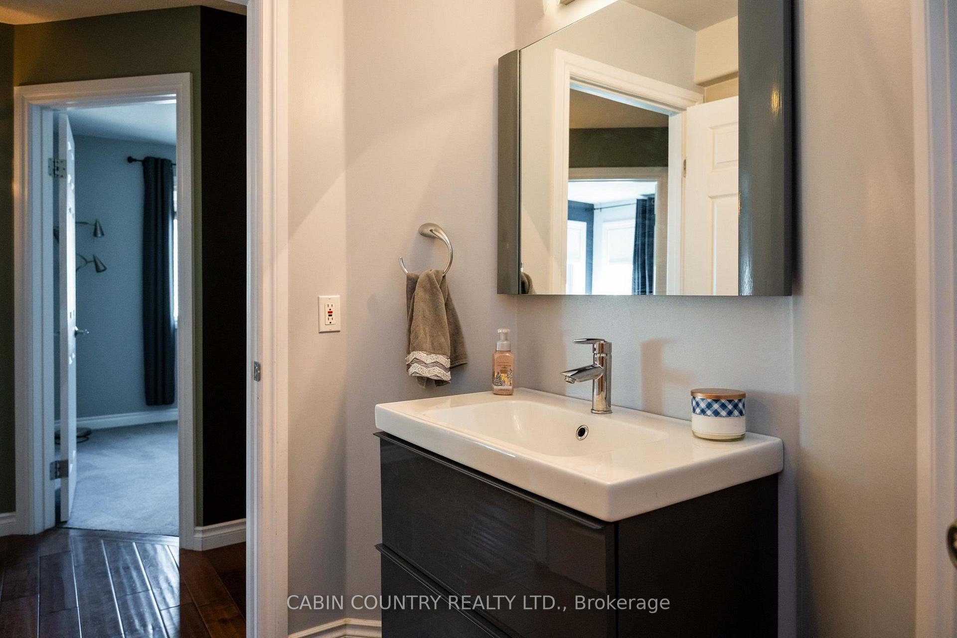 Photo 25 of 31 Shauna Cres, Kenora, Donkirk Heights — HOMEH